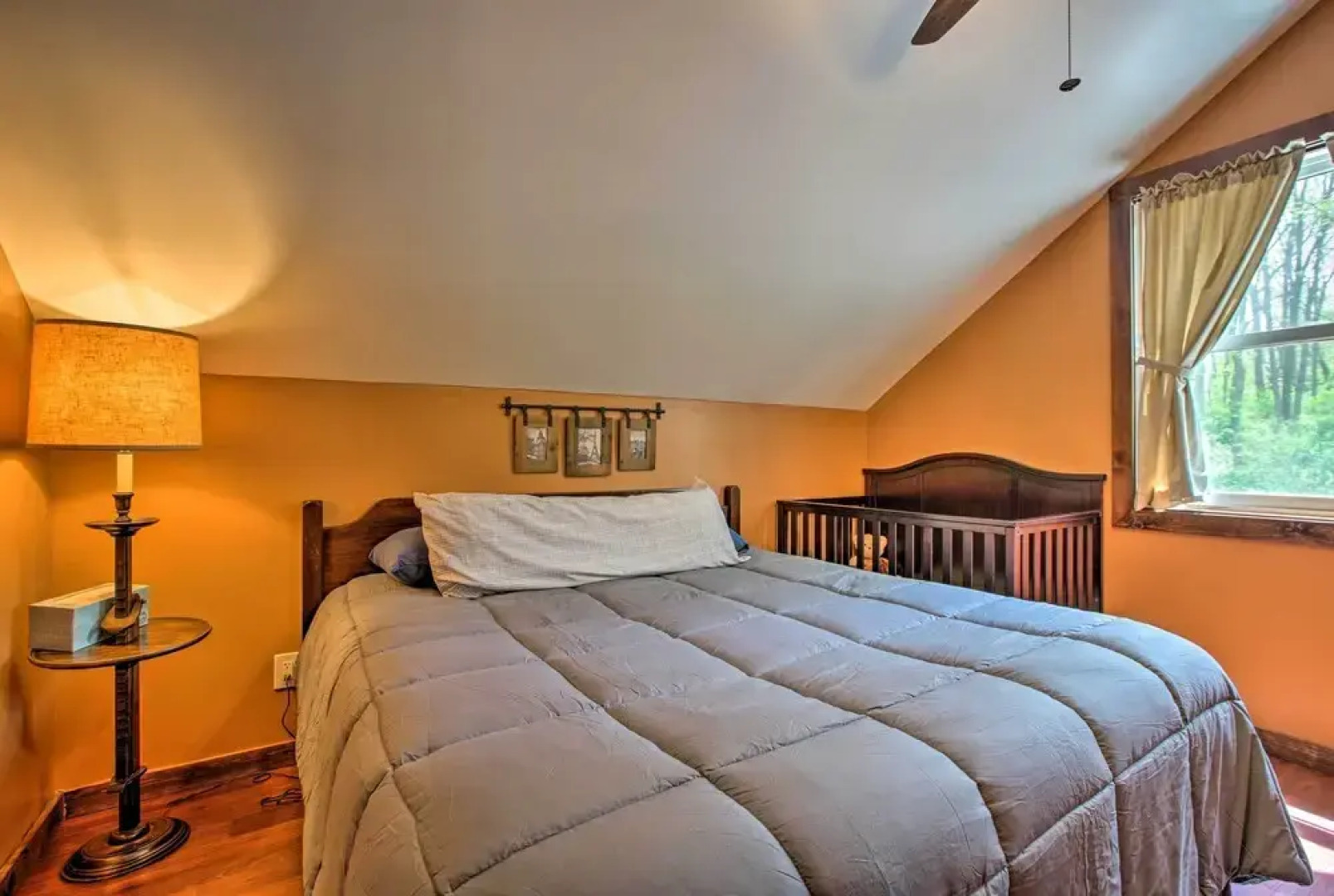 Waterfront Lake Koshkonong Home w/ Pier & Fire Pit