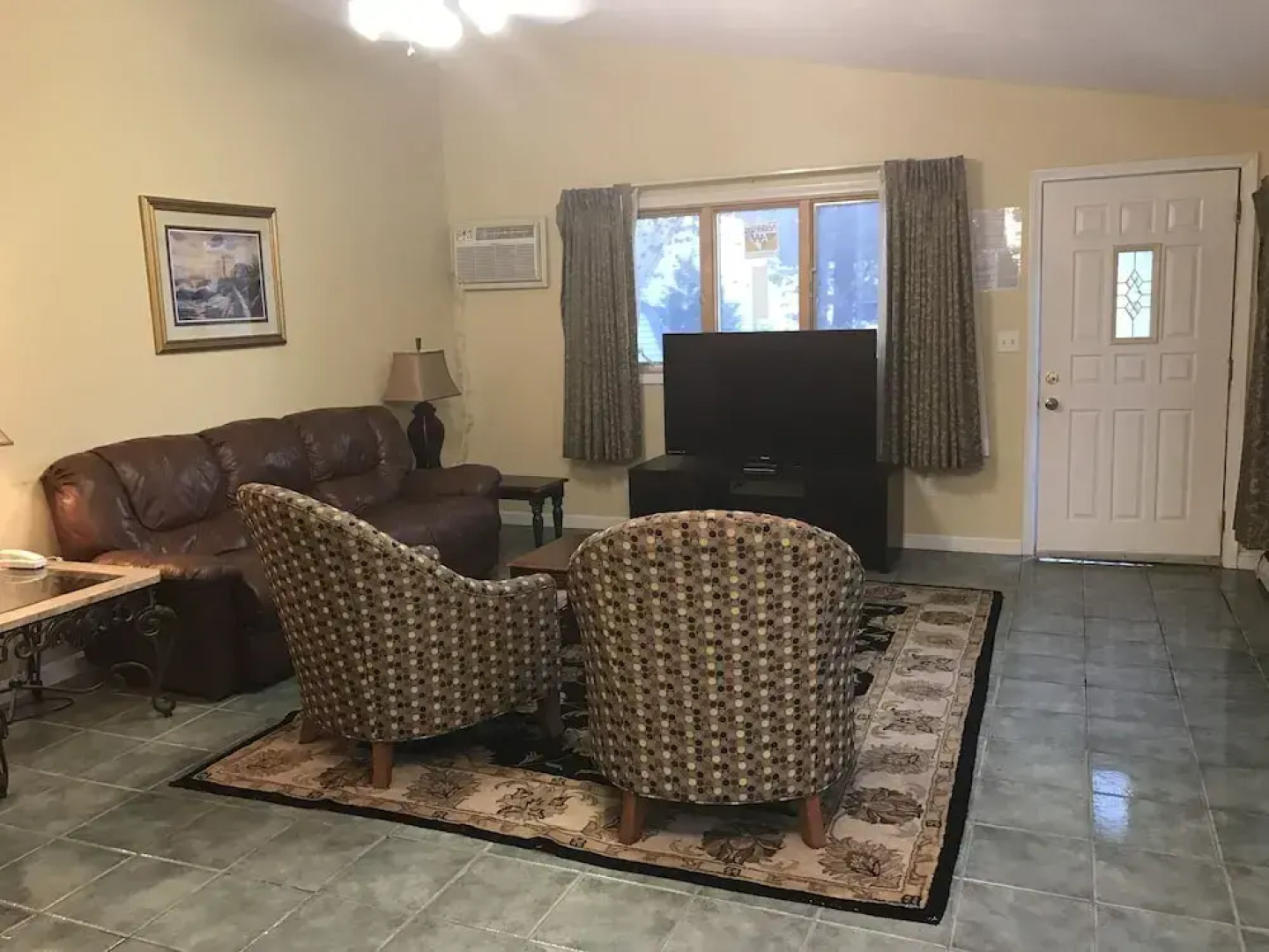 Exit 5 Motel & Cottages