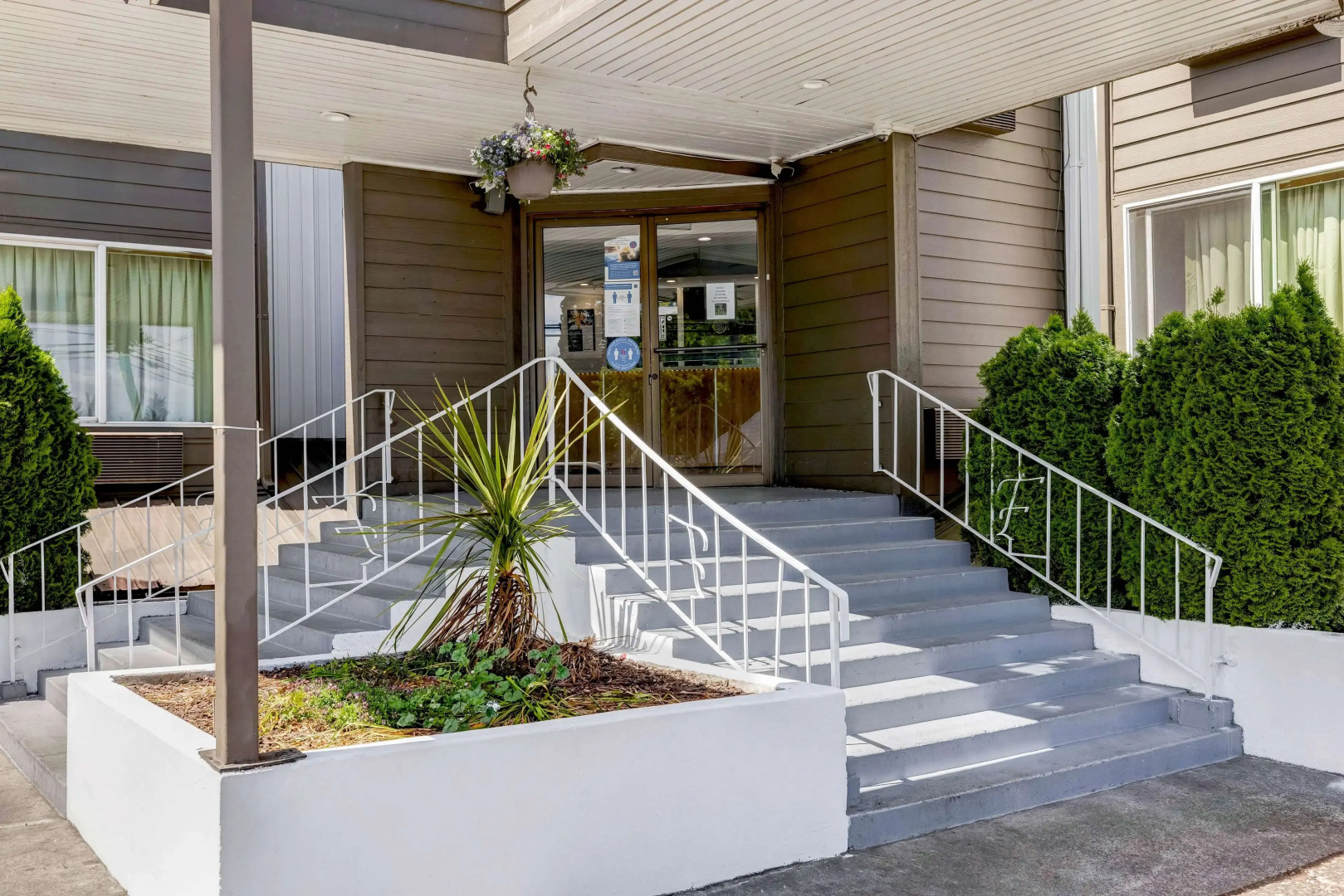 Studio 6 Portland, OR