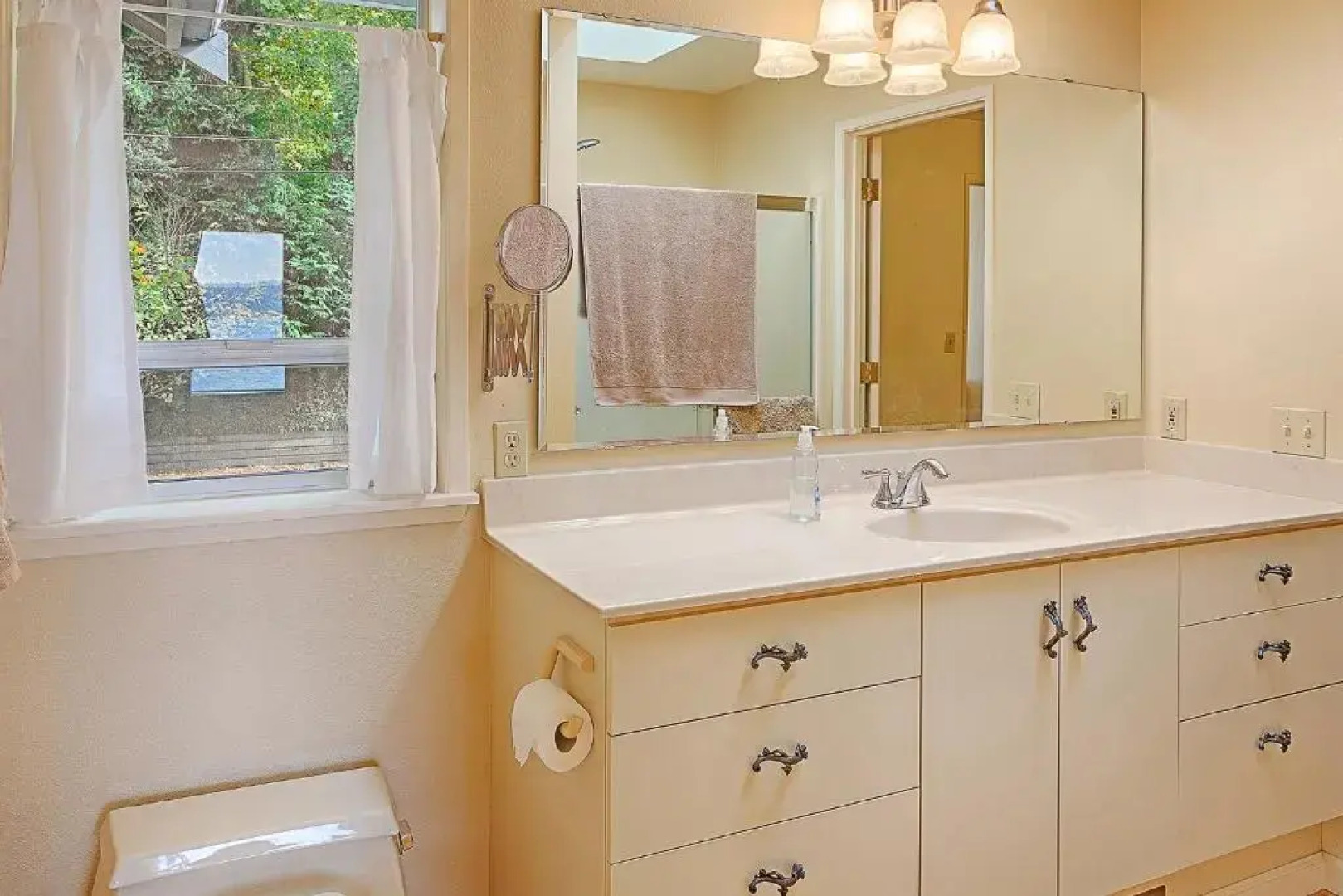 Four Stone Beach House