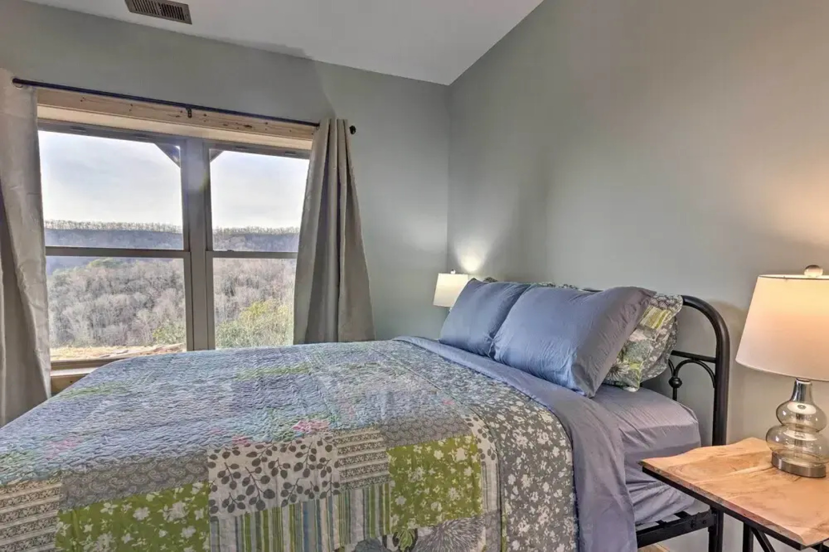 Hilltop Cabin on 5 Acres w/ Hot Tub & Waterfall!