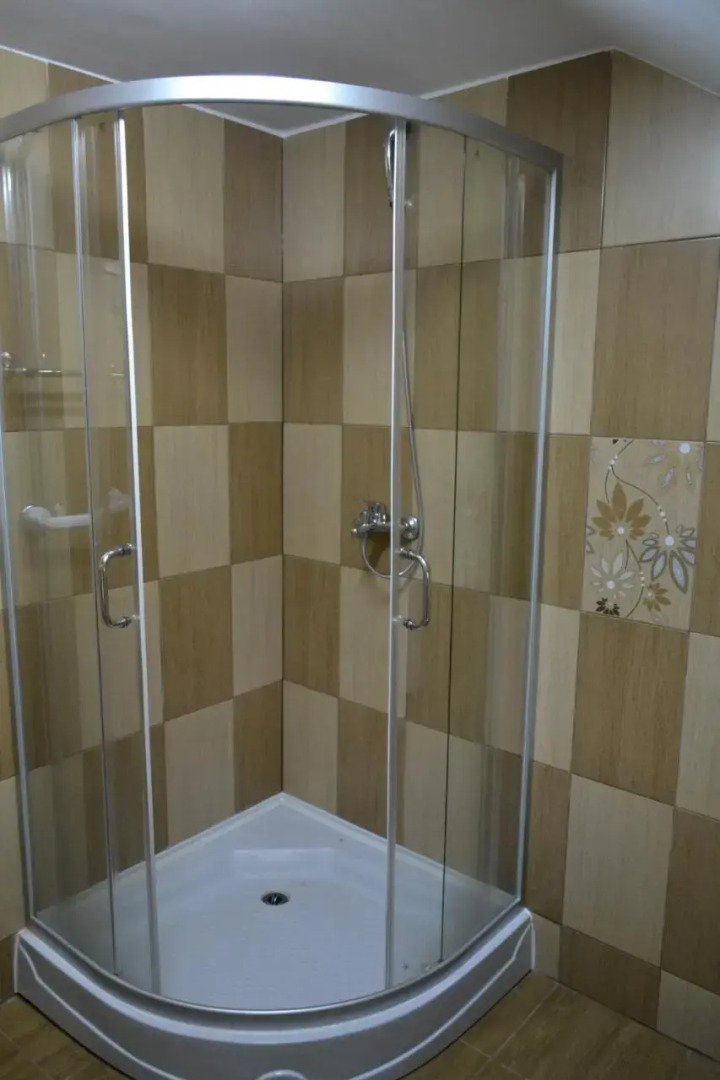 Kings Valley - Sunny Botesti