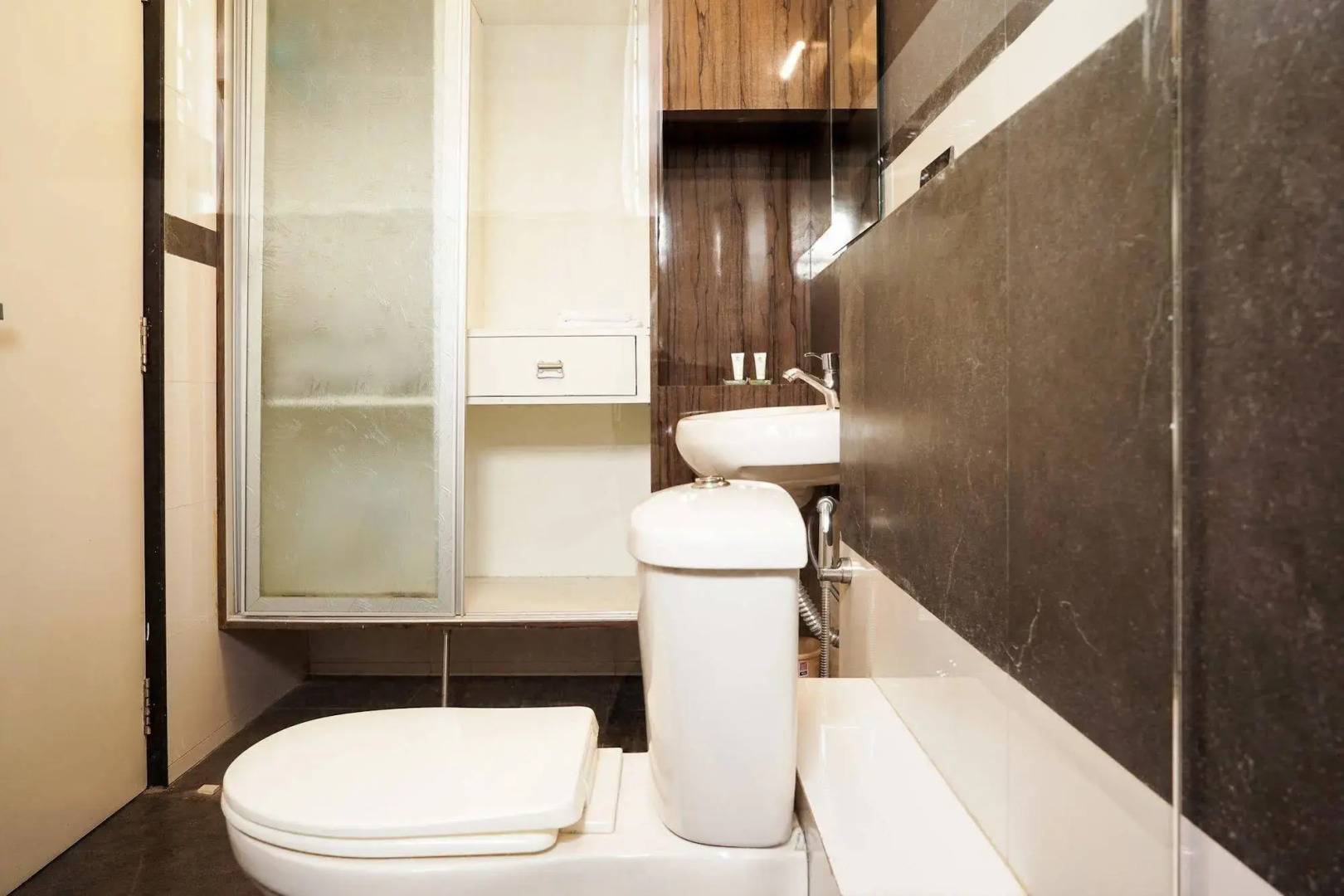 Treebo Trend Hotel Shiva's