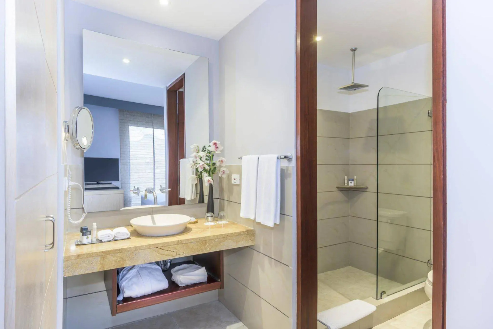 Doubletree By Hilton Bogota Calle 100,Co