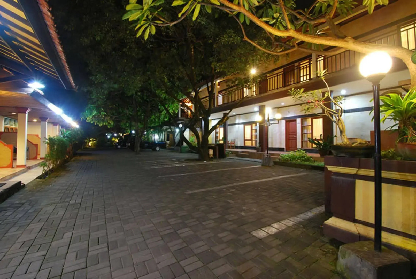 Yulia Beach Inn Kuta