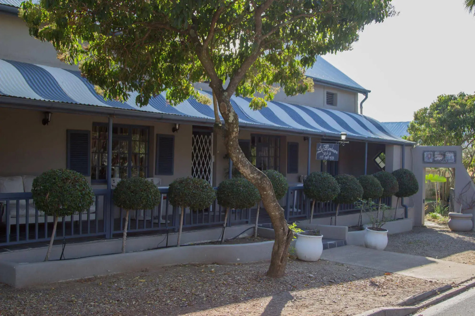 La Montagne Bed & Breakfast