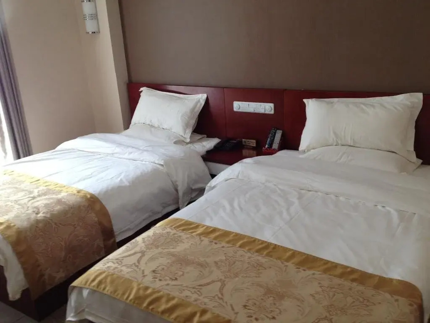 Wutaishan Lingfeng Shanzhuang Wuye Temple