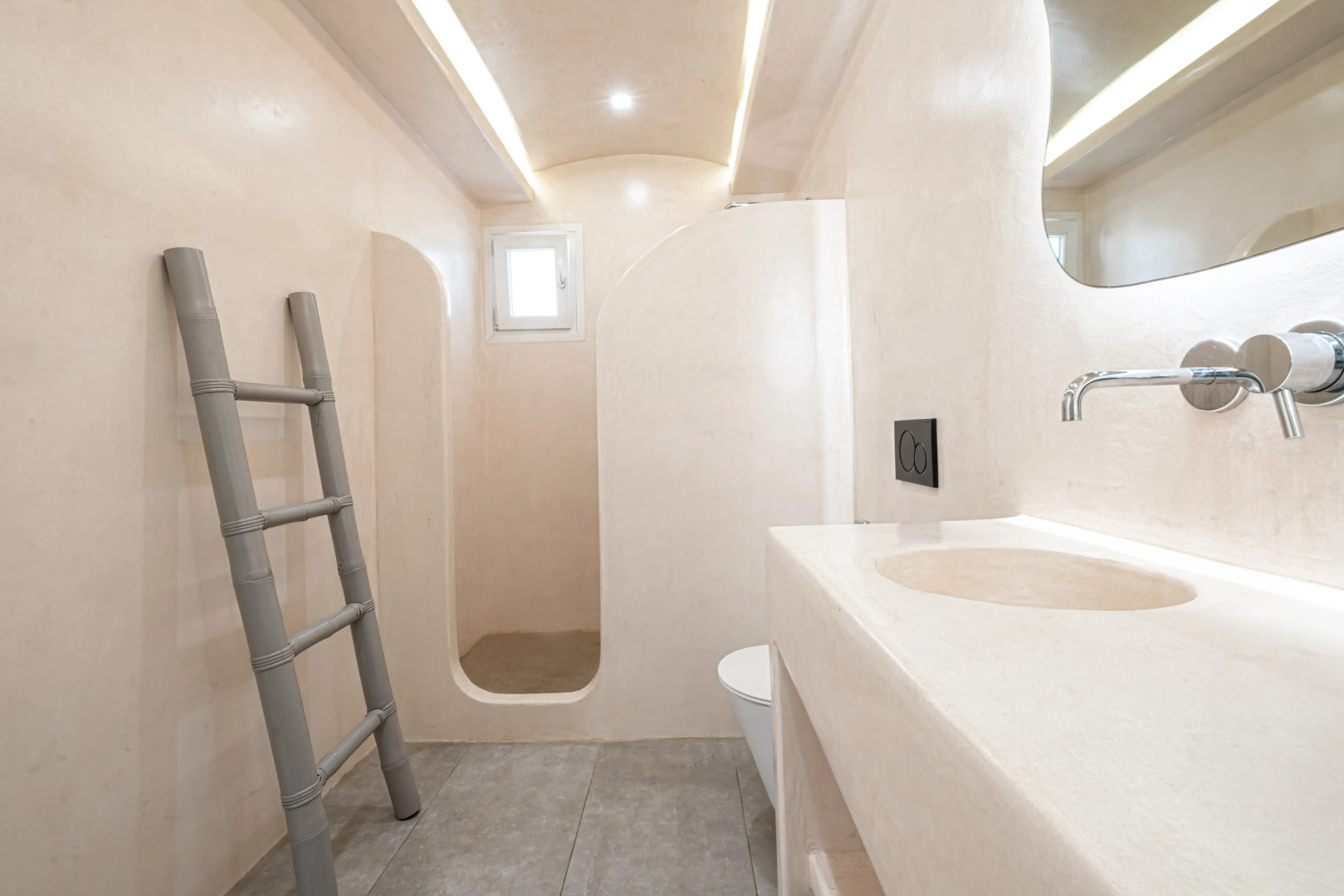 Liana Beach Hotel & Spa