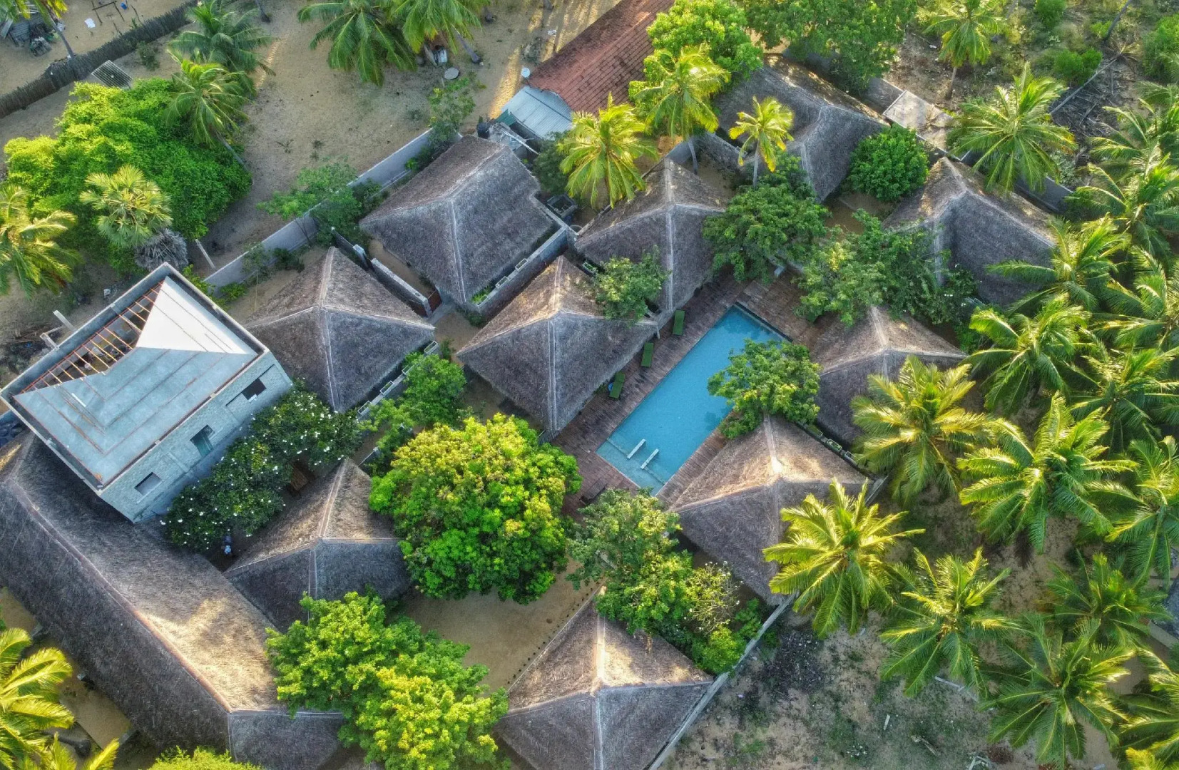 Hiru Resort and Kite Surfing