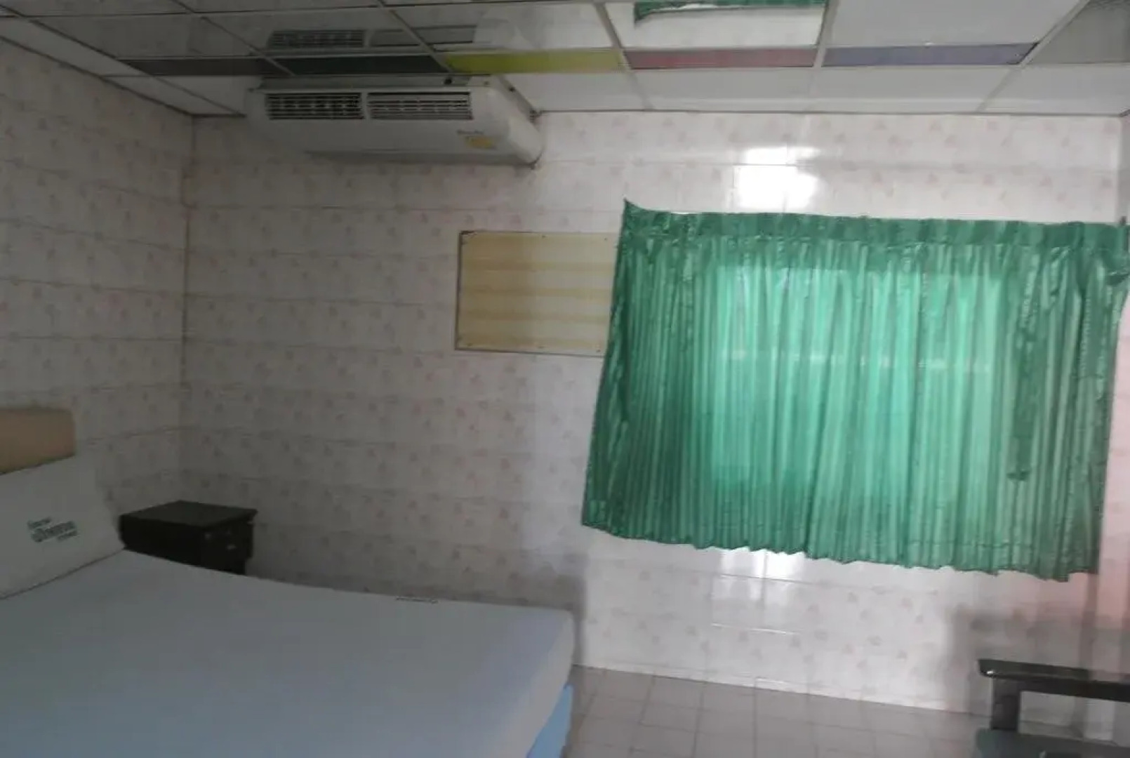 Bualuang Angthong Hotel