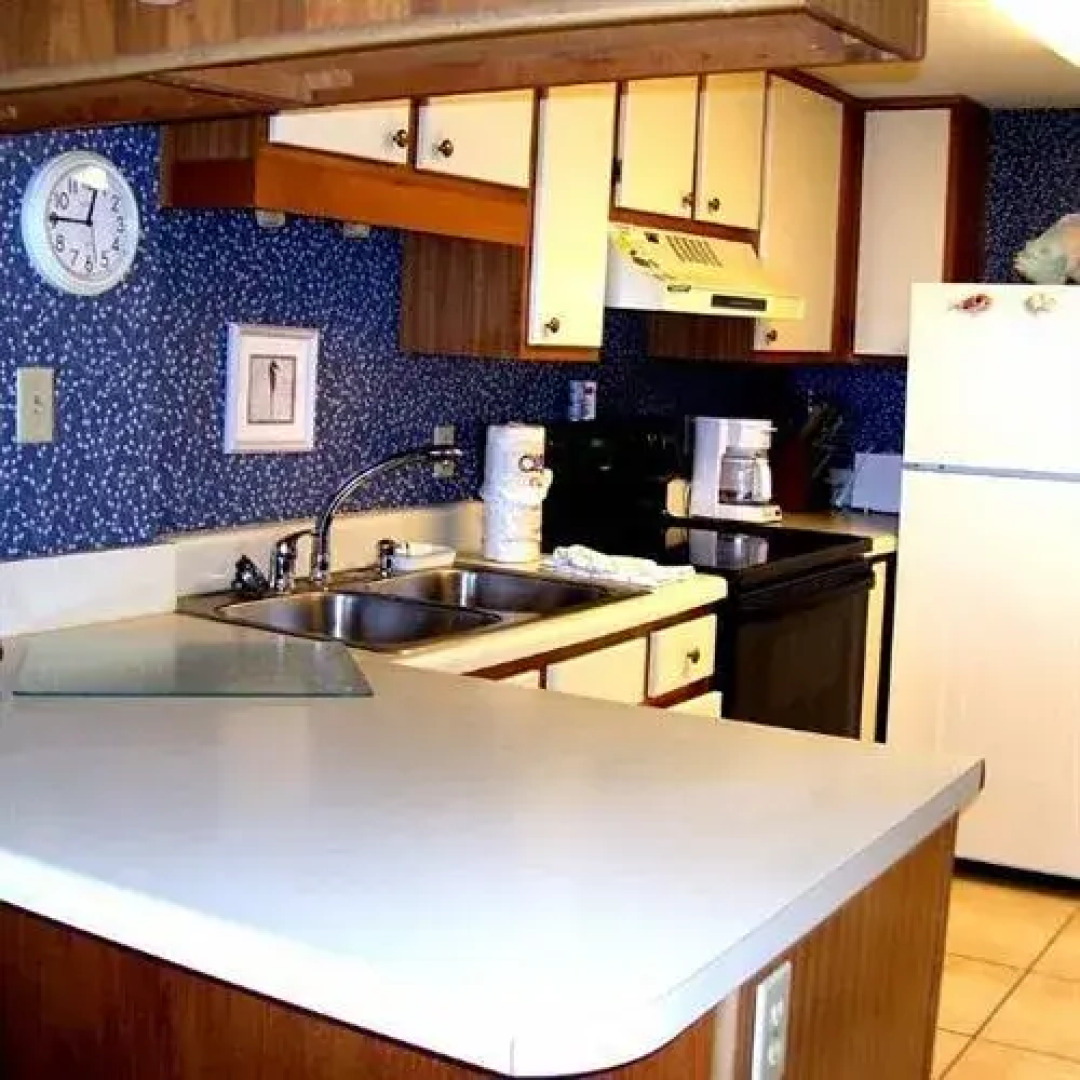 Crystal Tower By Youngs Sun Coast