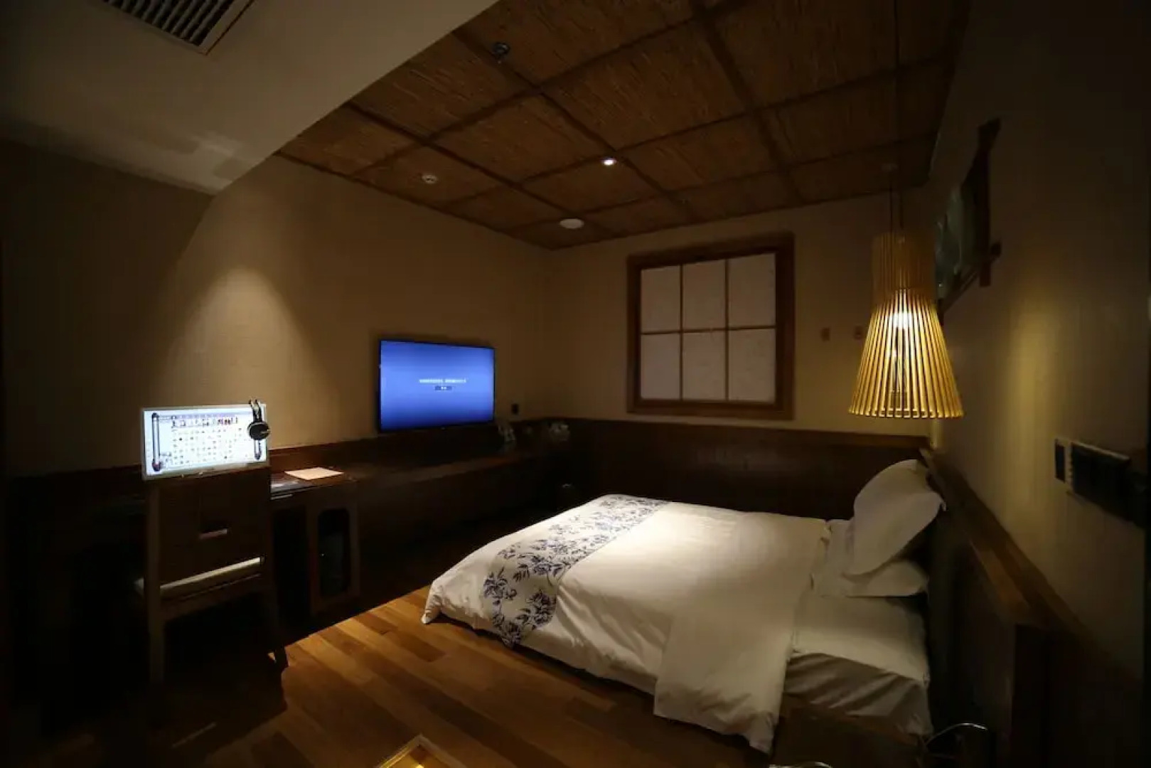 Crystal Palace Hotel New Factory Branch