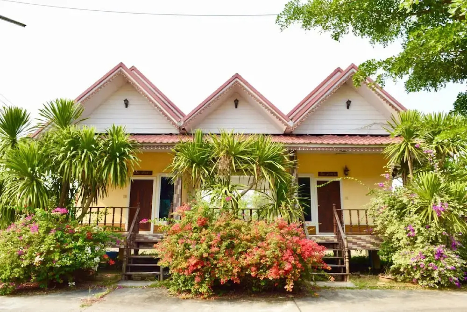 Rachiga Hotel Grand Resort