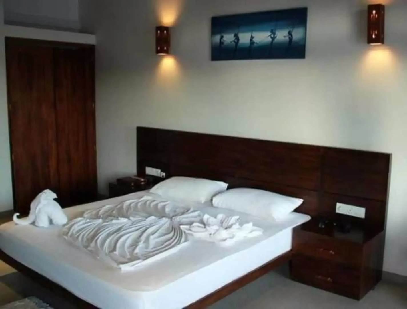 Hideaway Lodge