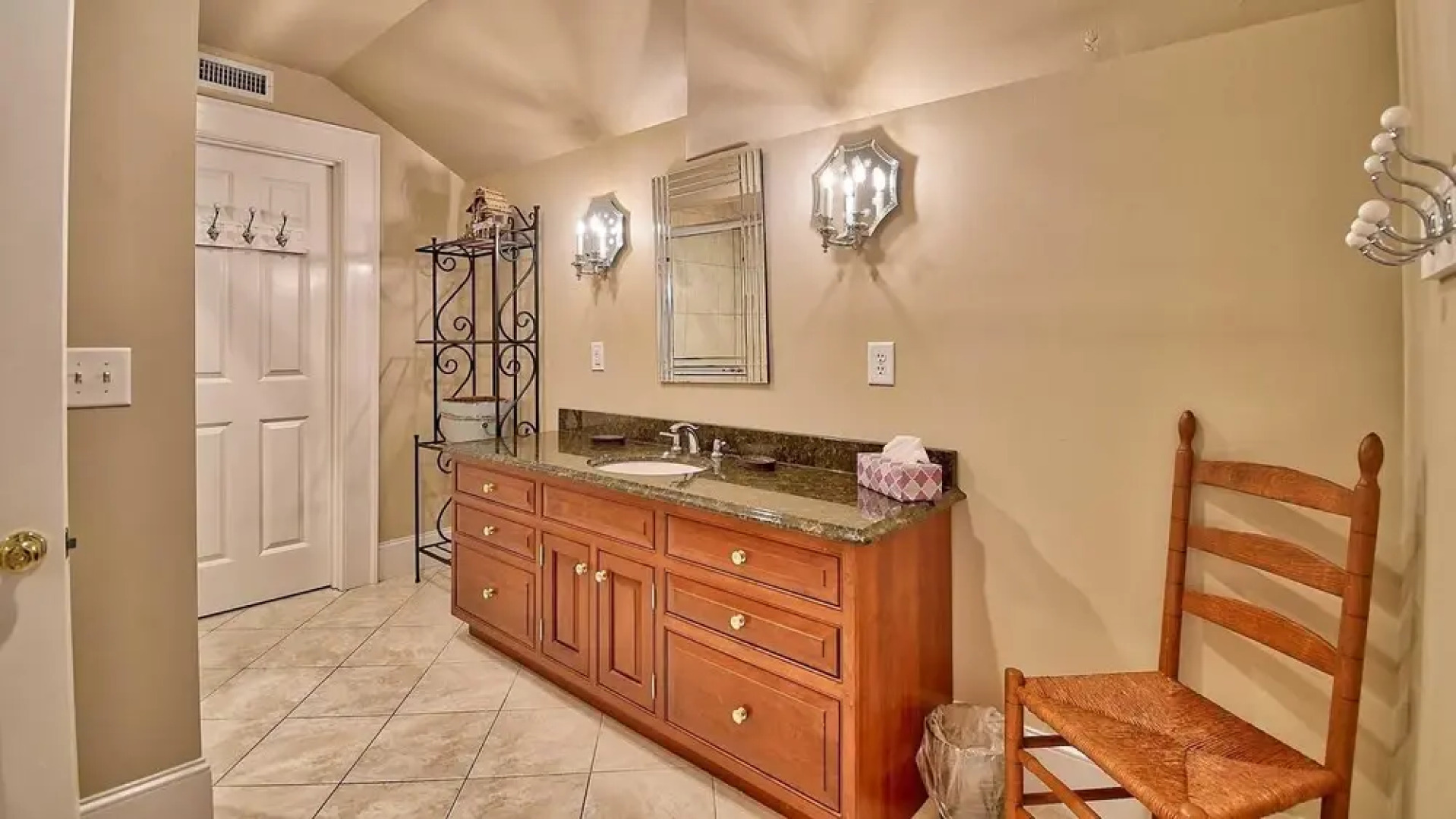 105 Endless View 8 Br Home by RedAwning