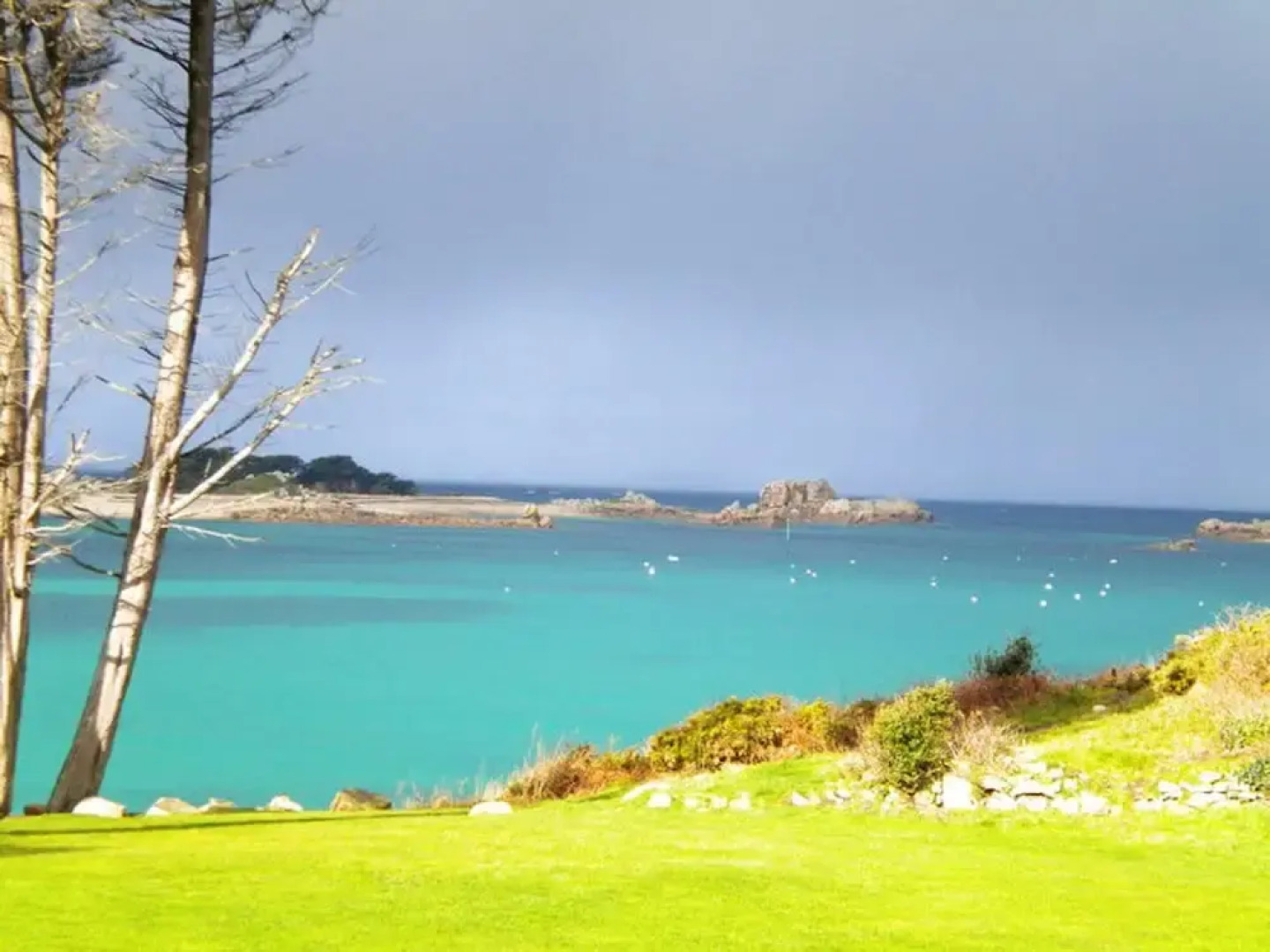 House With 2 Bedrooms in Penvénan, With Enclosed Garden and Wifi - 500