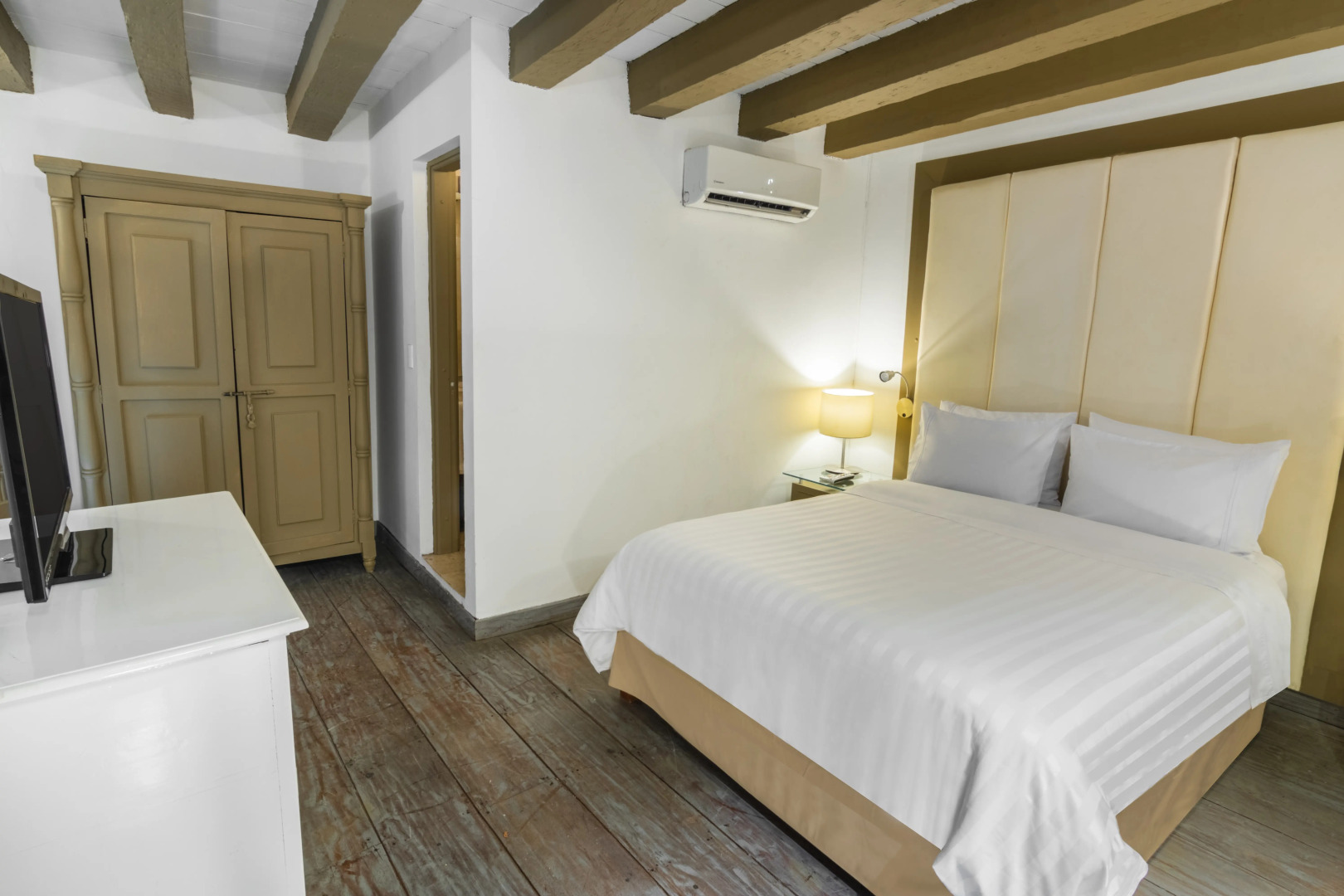 GHL Collection Armería Real Hotel