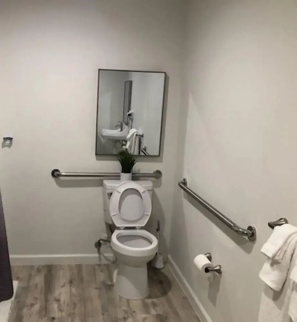 Villa Alamari Inn And Suites