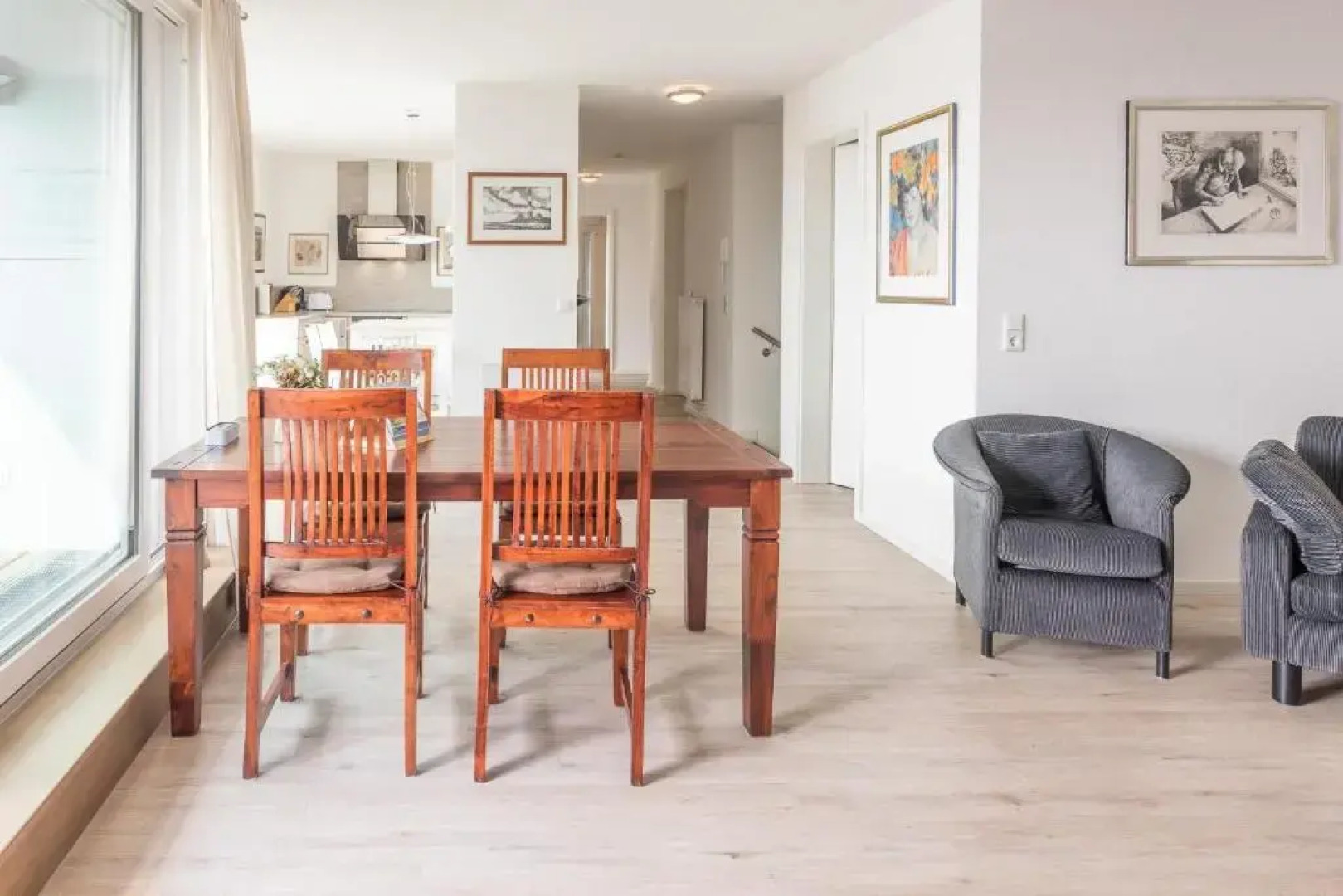 Vis à vis zum Schloss