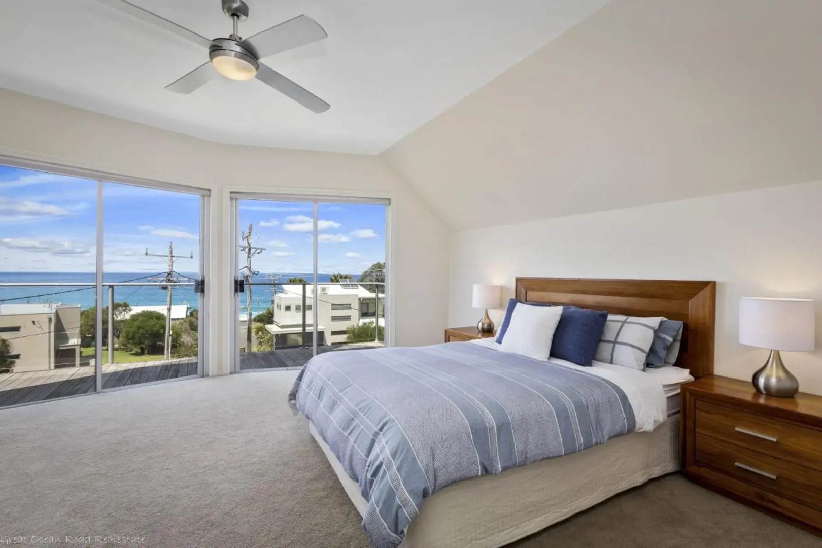 Sea Sunrise Ocean Views and Walk To Beach