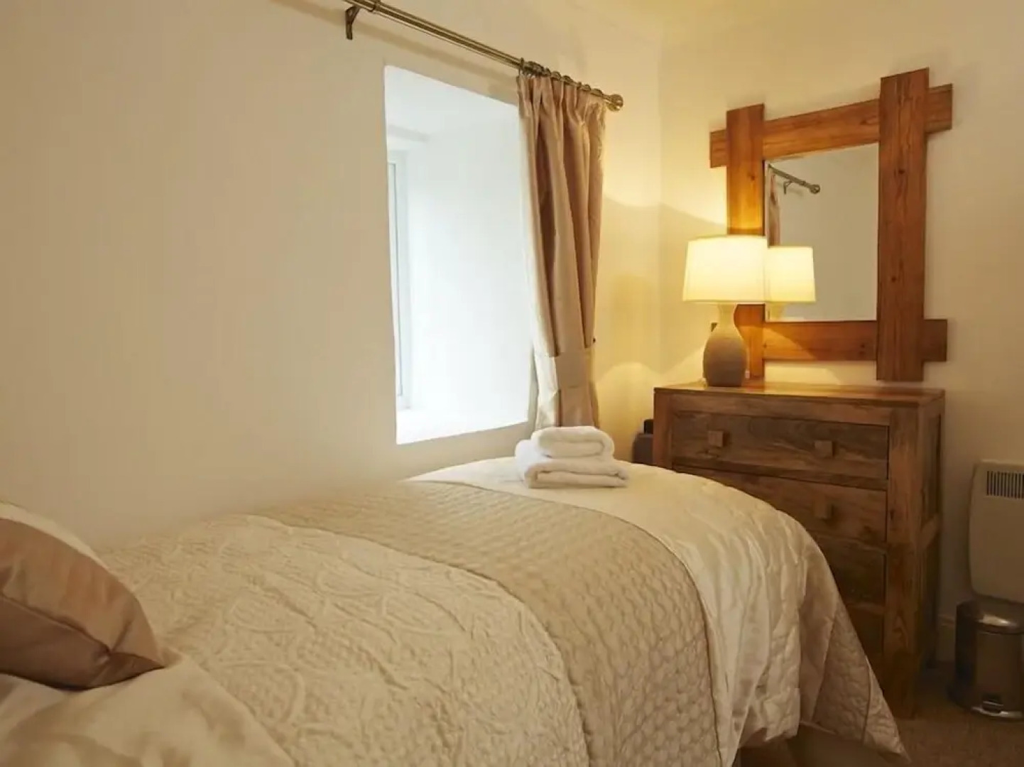 Seagrass, Thornlea Mews