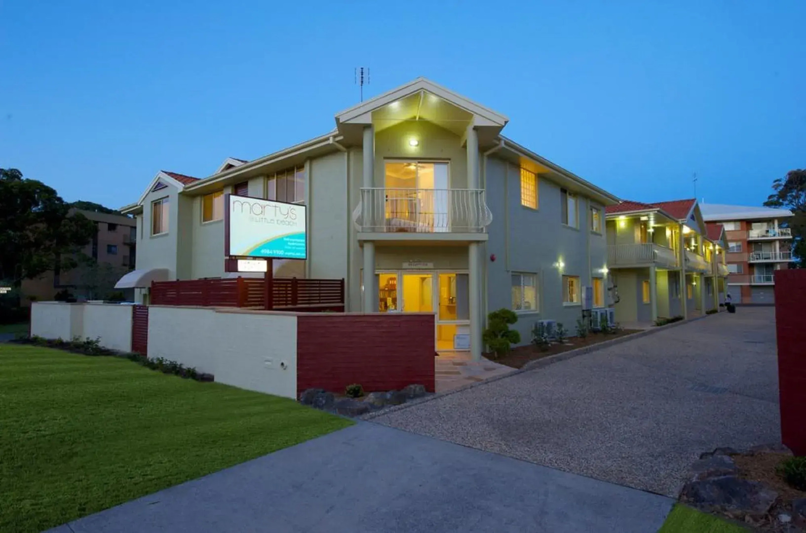 Martys @ Little Beach