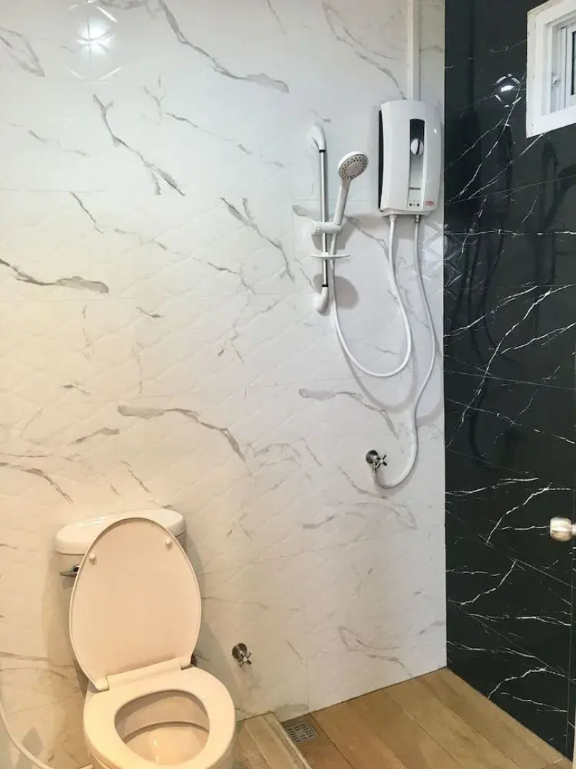 Thawat Hotel
