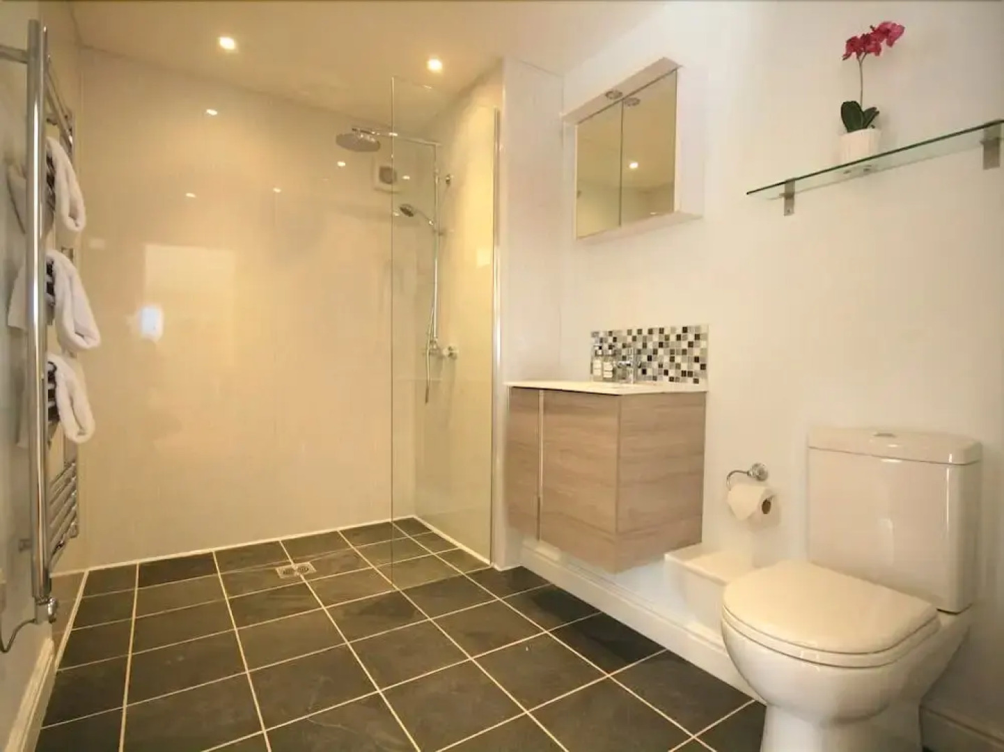 Hazelnut Barn, Bourton On The Water