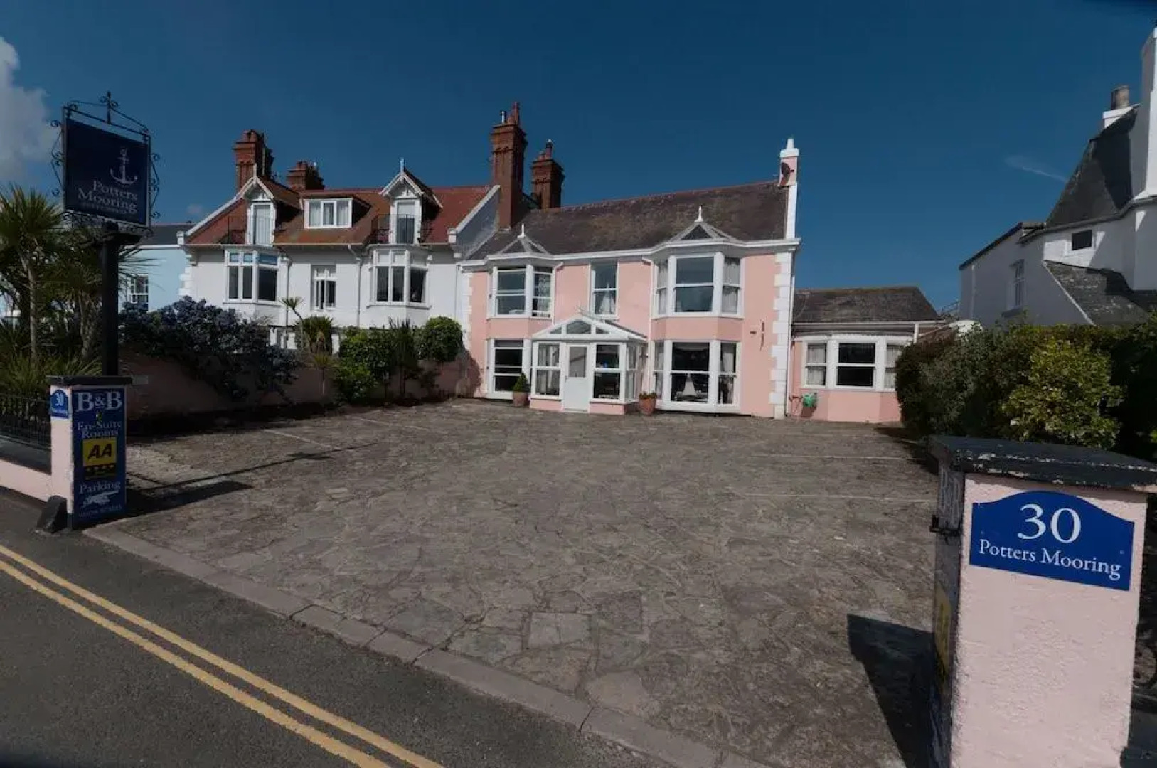 Potters Mooring Hotel