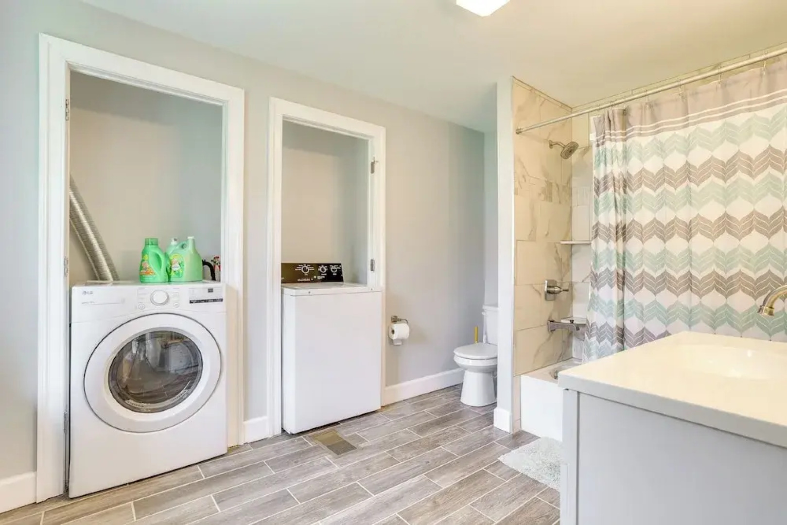 Large Historic Home in Pennsylvania Dutch Country!