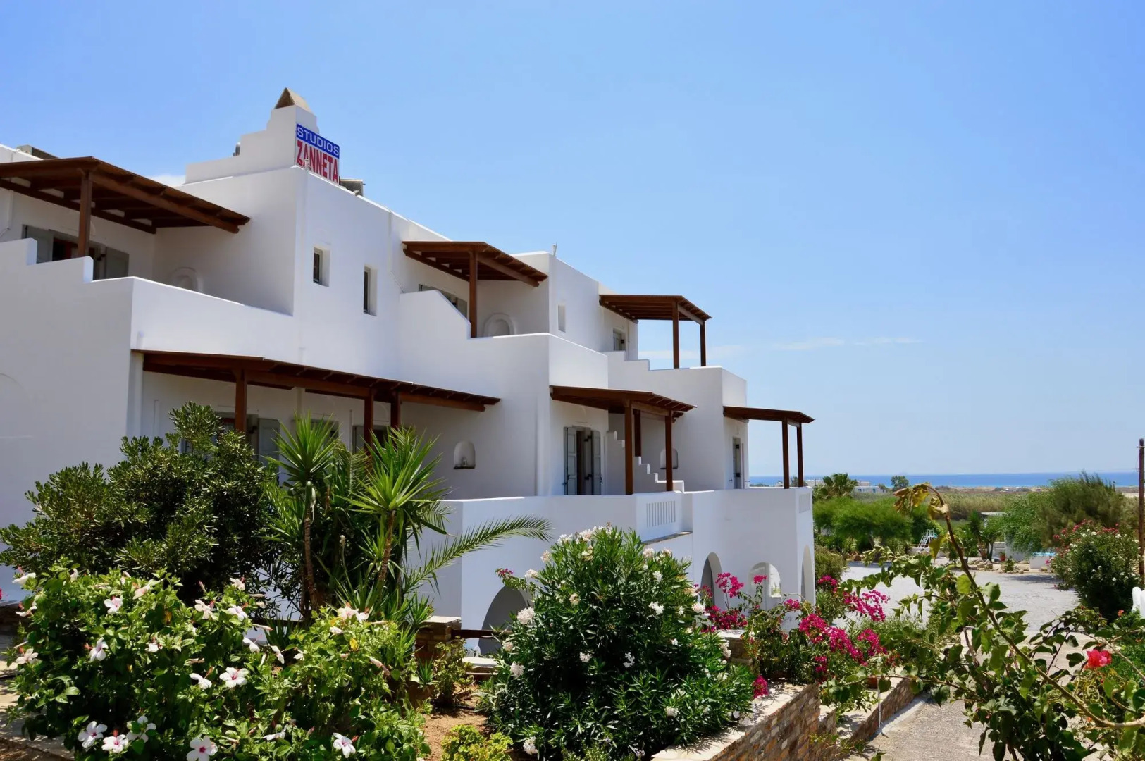 Zanneta Apartments and Suites