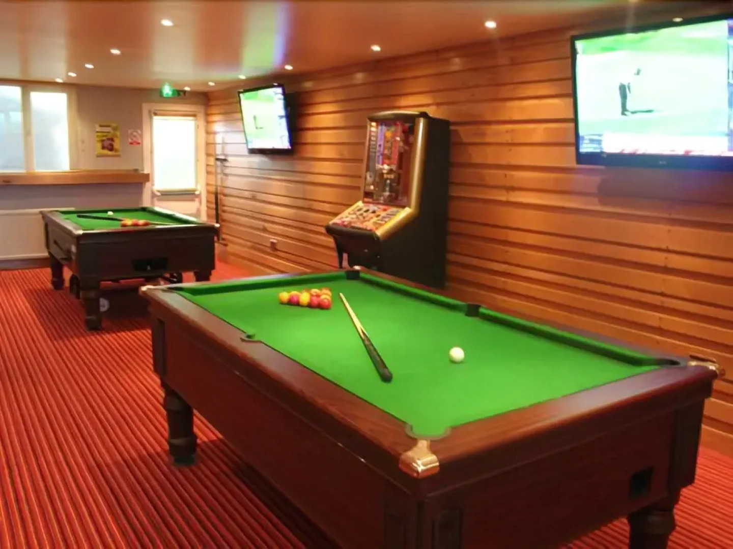 Pines Hotel Luton Airport