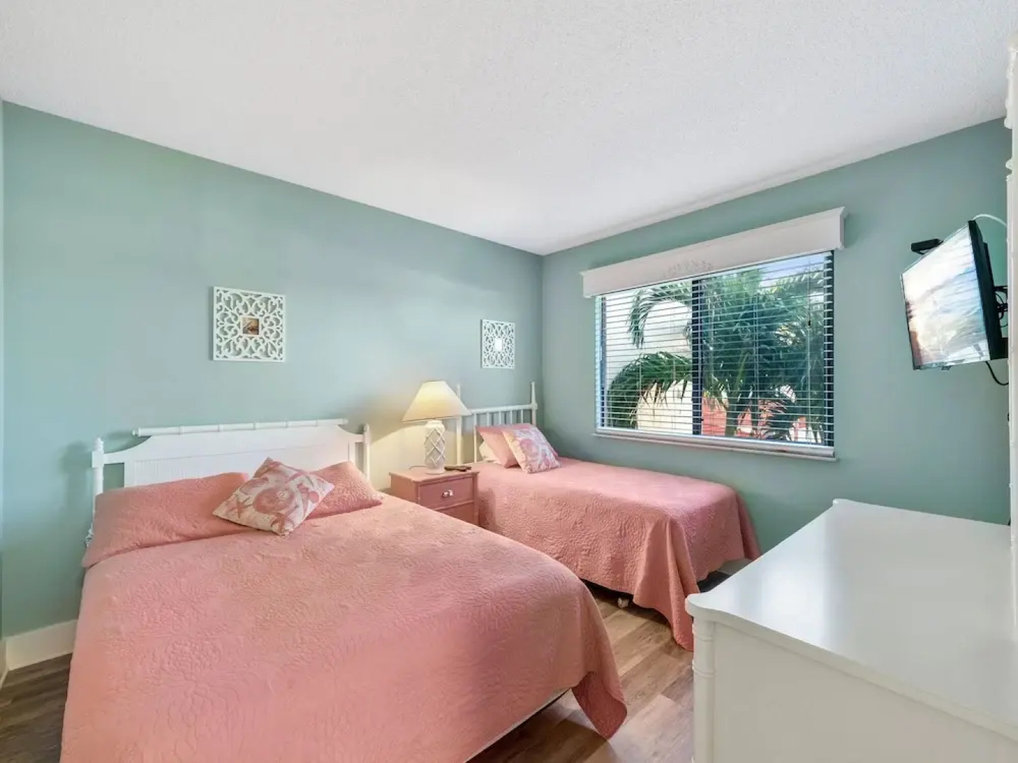 Siesta Dunes Beach 201 by Vtrips