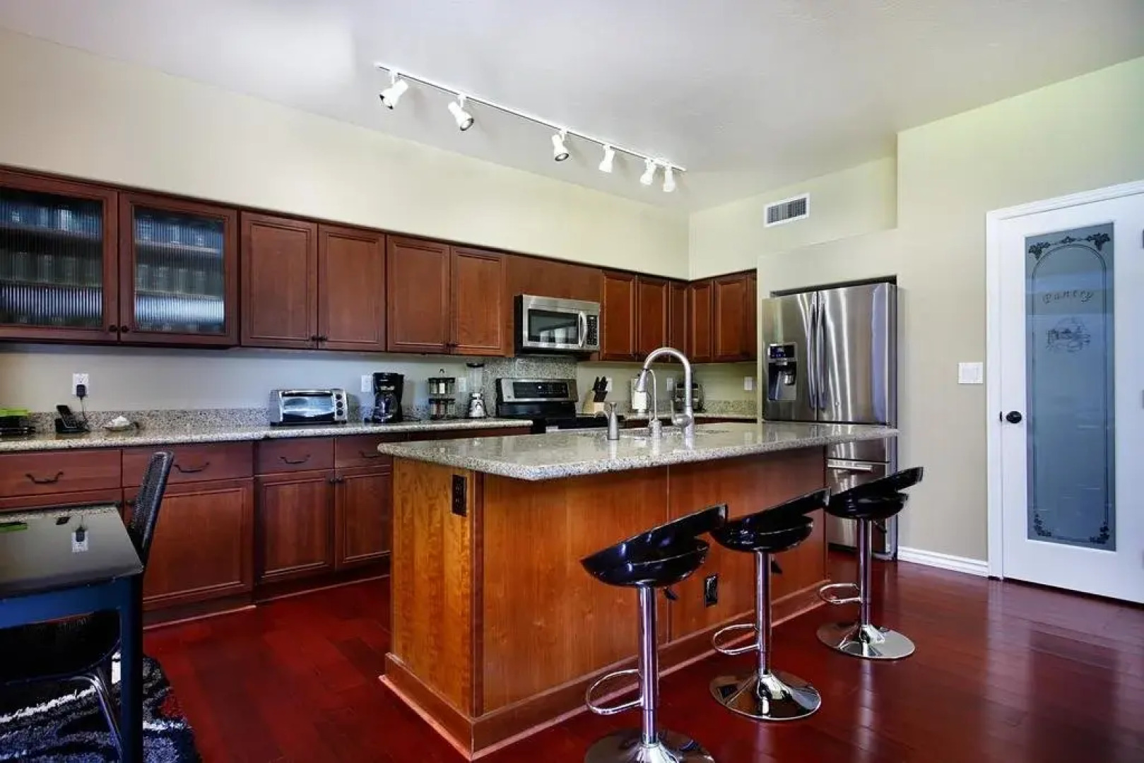 Chandler - 4 Bedroom Home - Chandler