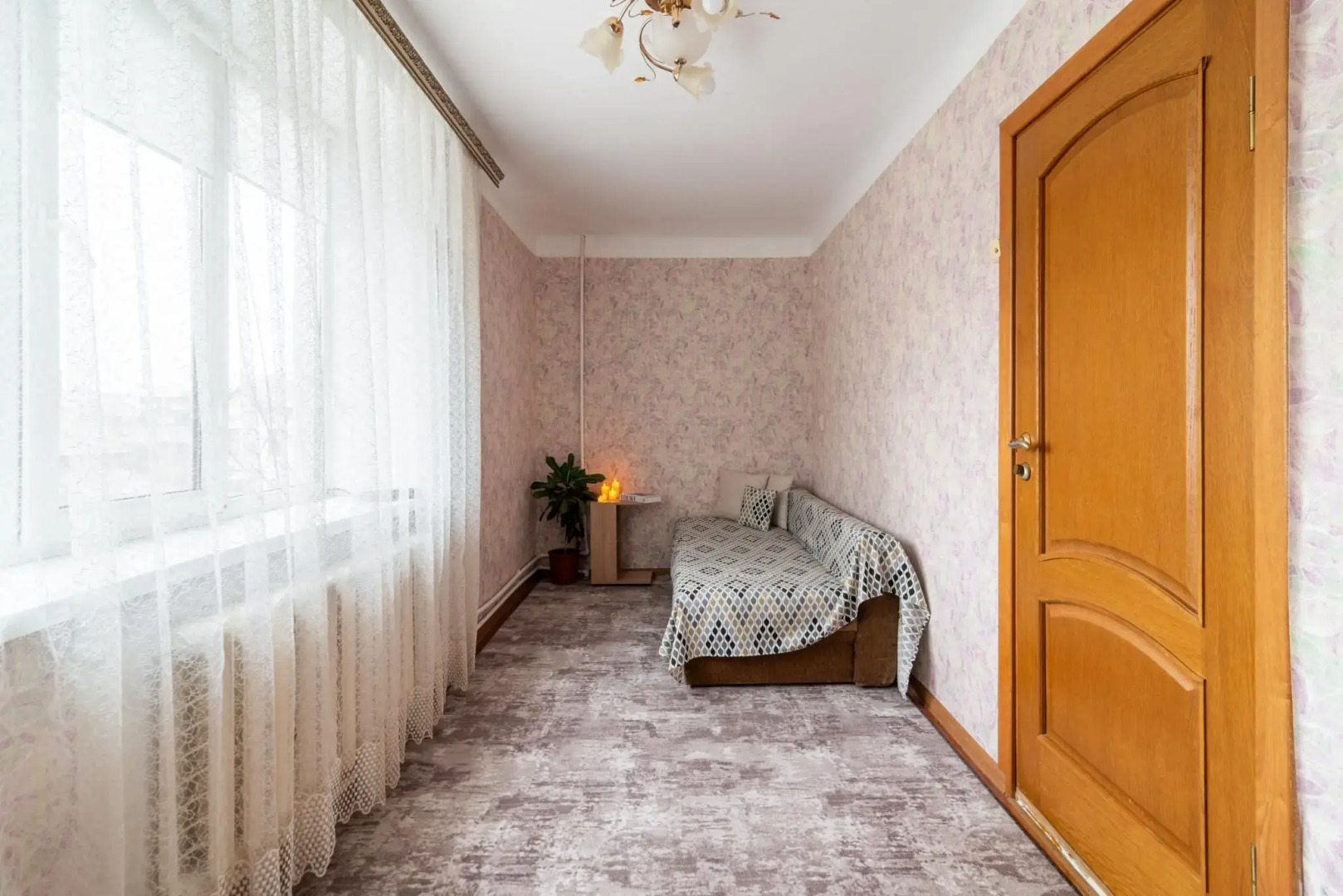 Bon voyage  на улице Братьев Нурбагандовых