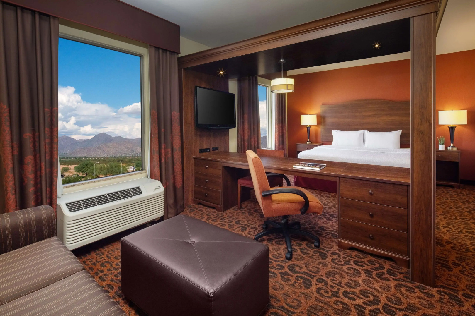 Hampton Inn & Suites Scottsdale at Talking Stick