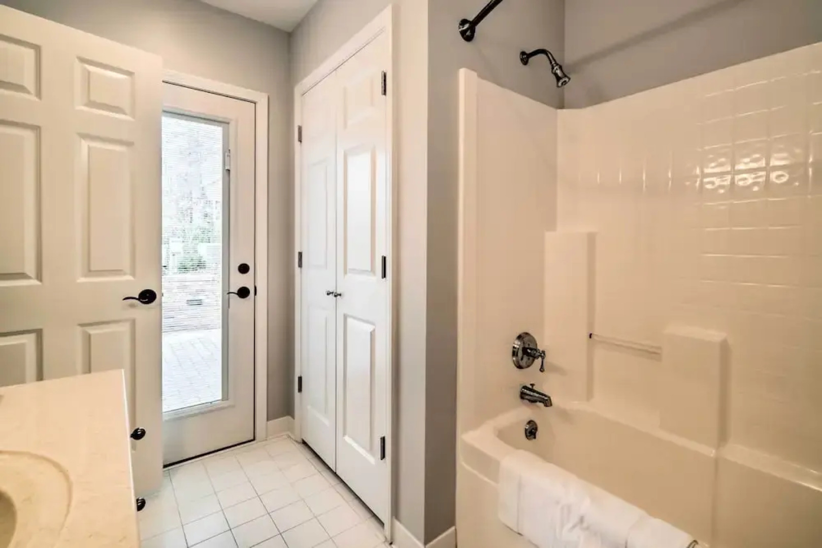 Nashville Area Family Getaway w/ Private Pool!