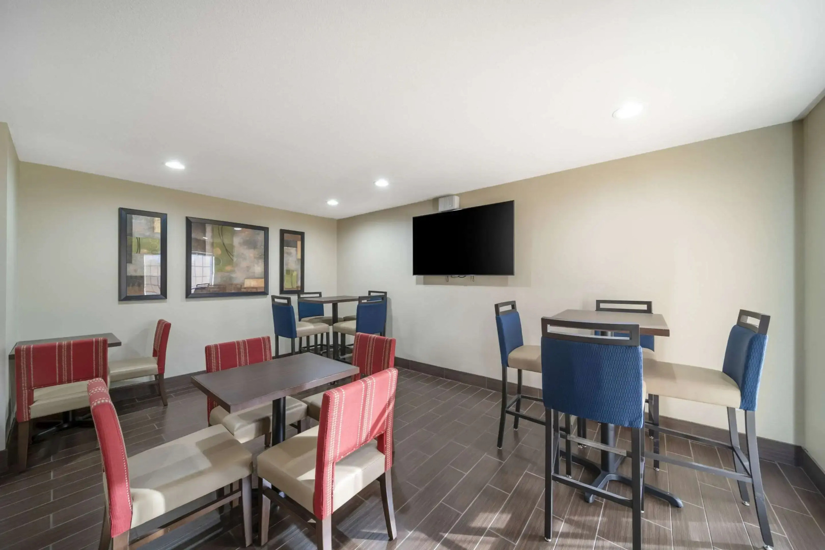 Comfort Suites Red Bluff near I-5