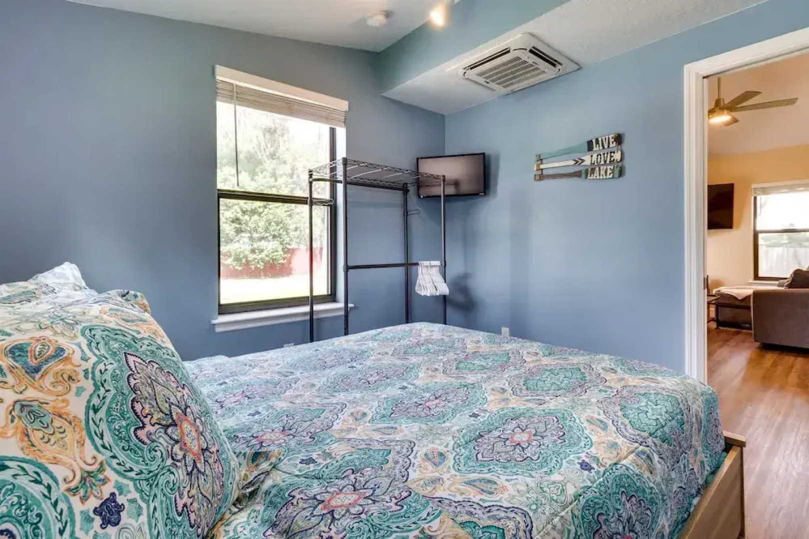 St Cloud Vacation Rental - Walk to Lakefront Park!