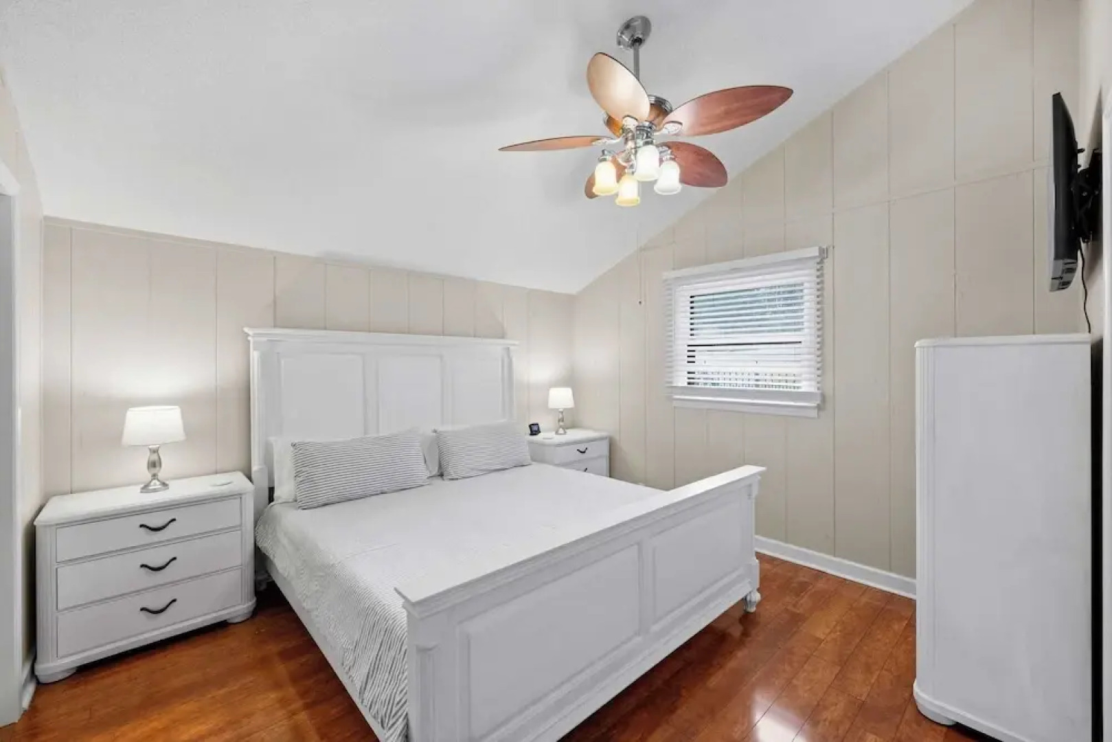 Tree Top Get Away by Avantstay Amazing Lake View