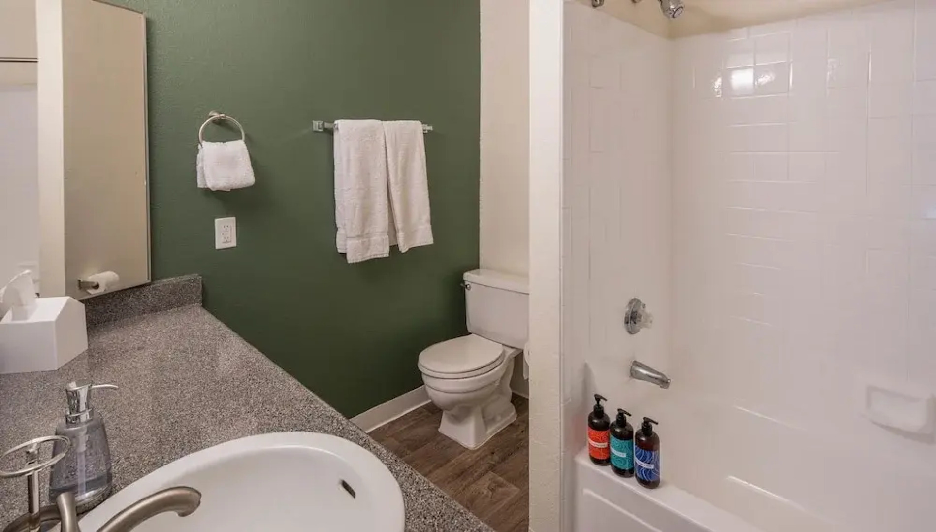 Cozy 2BR Heated Pool 219 by Wanderjaunt