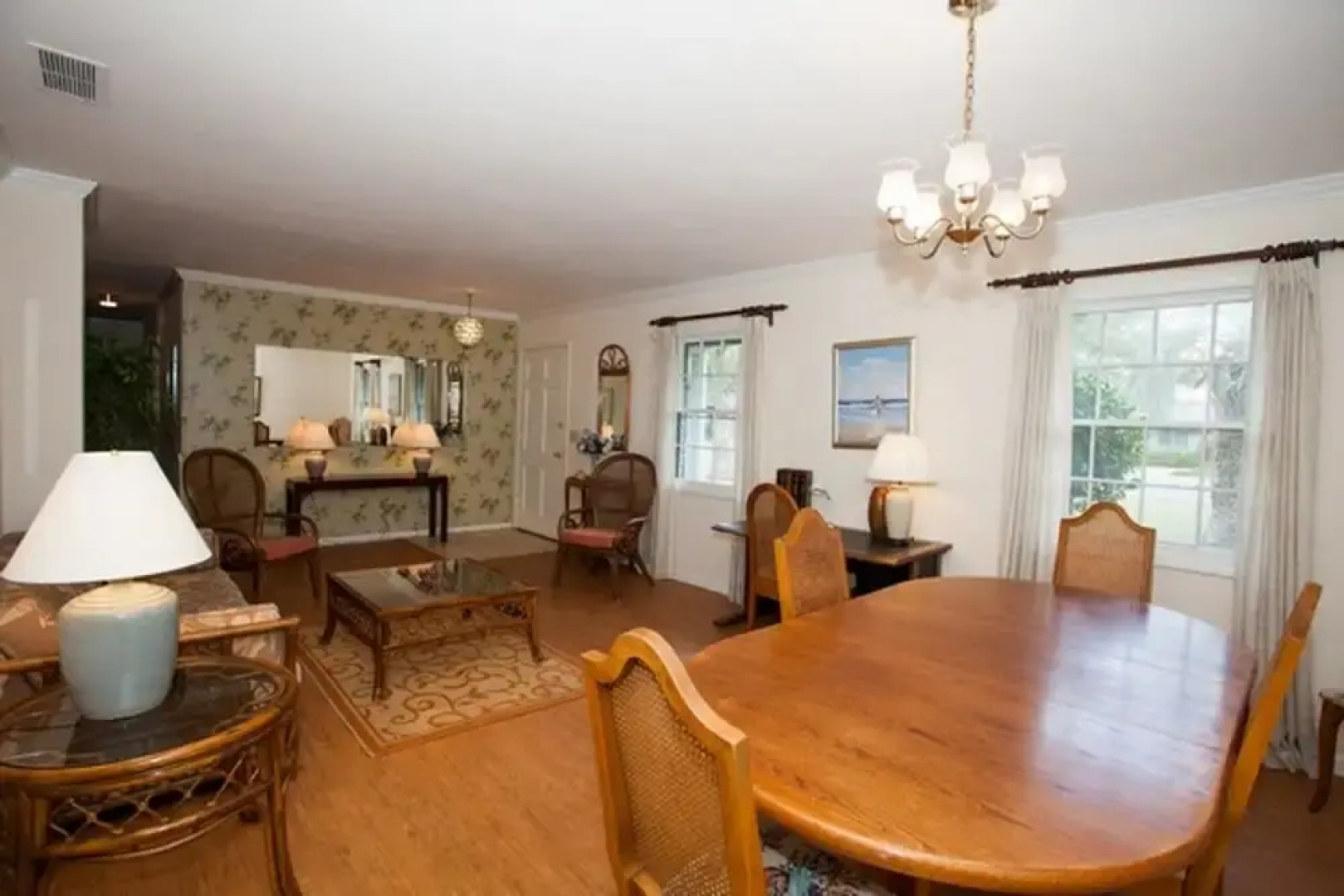 Hollybourne II by Jekyll Realty