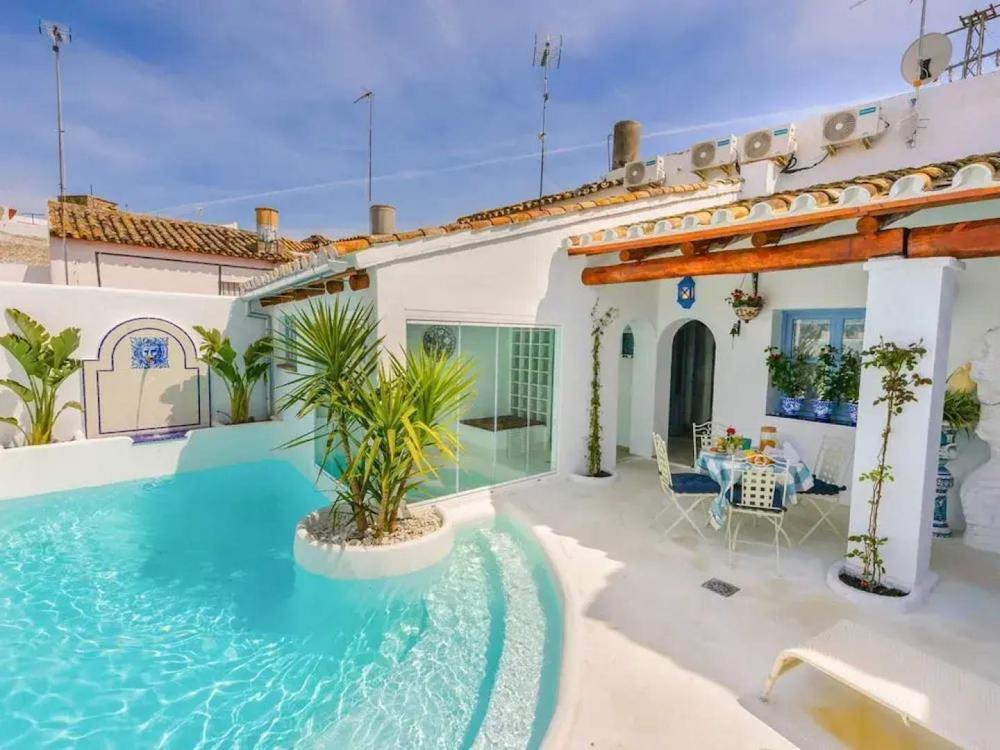 Casa DE LA Tita Vitoria