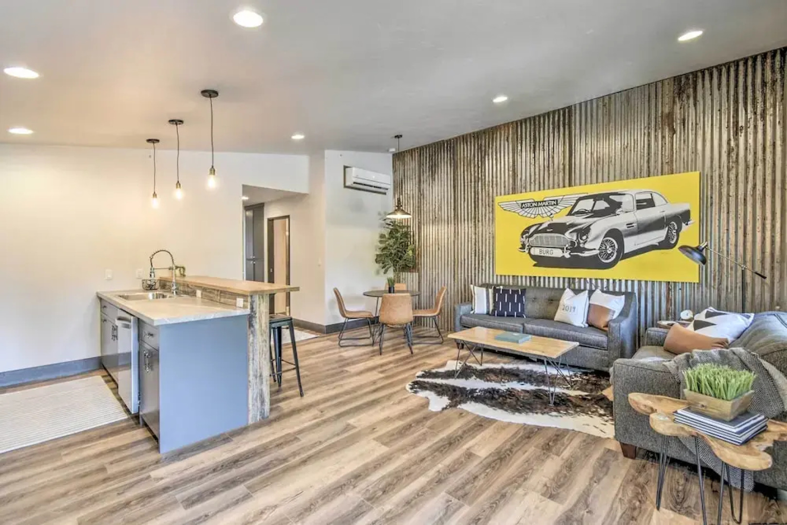 Modern Townhome w/ Deck - 1/2 Mi to Elkhart Lake!