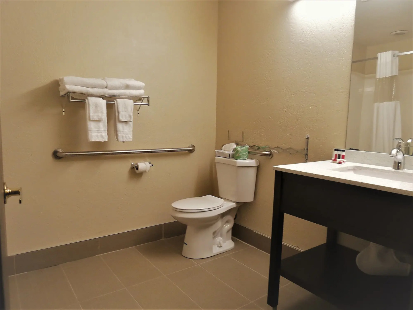 Comfort Inn & Suites Fairborn near Wright Patterson AFB