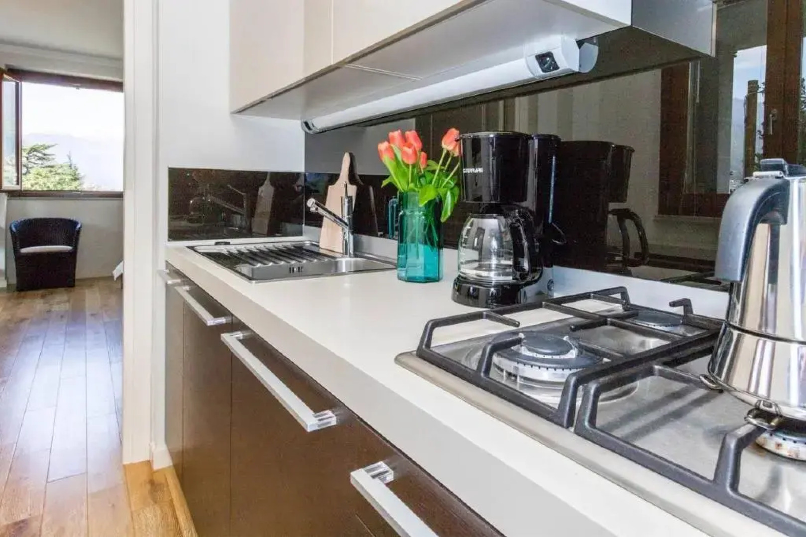 ALTIDO Flat for 4, with Astounding Lake Como View and Pool