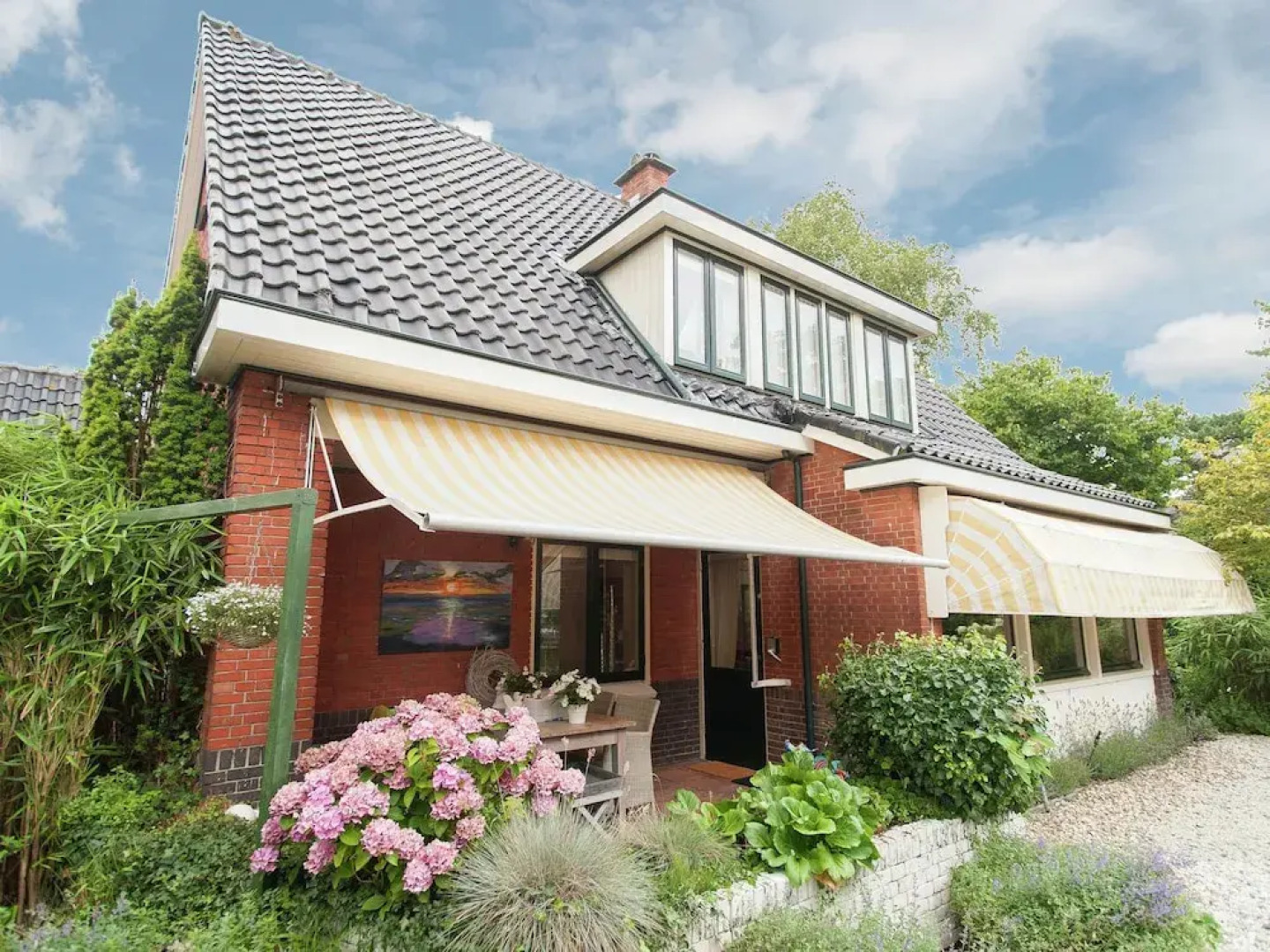 Luxurious Villa in Fantastic Location Between Forest and Centre Near Bergen