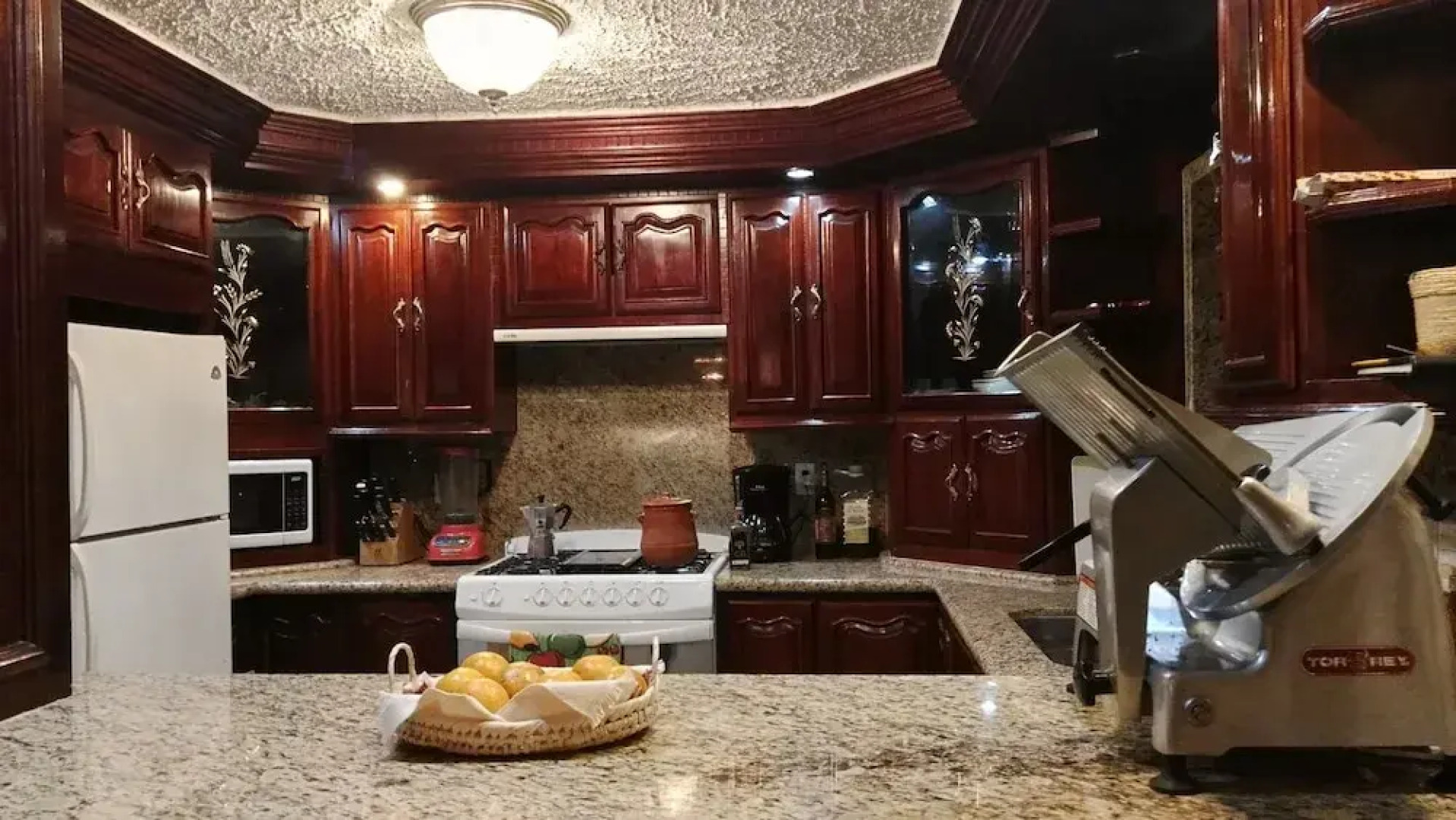 Lia Ajijic - Lakeside B&B