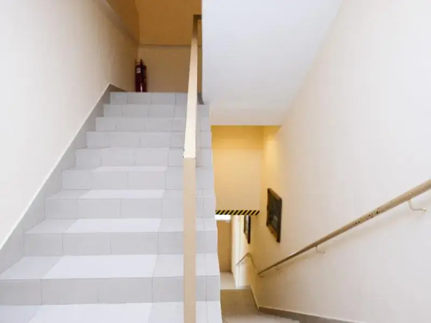 Super OYO 635 Seven Days Hotel