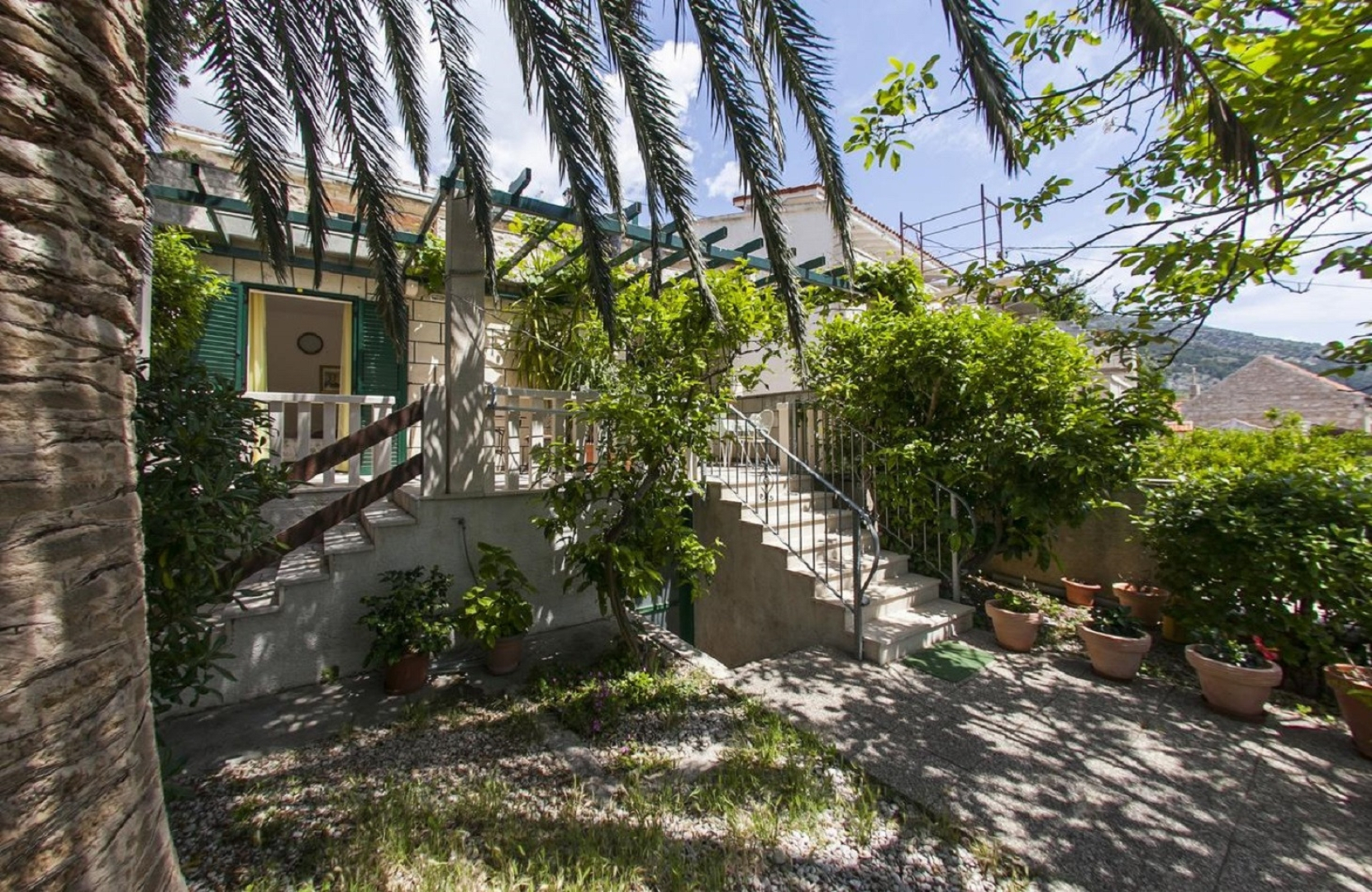 Studio apartment Cvita - 150 m from pebble beach: SA3 Bol, Island Brac